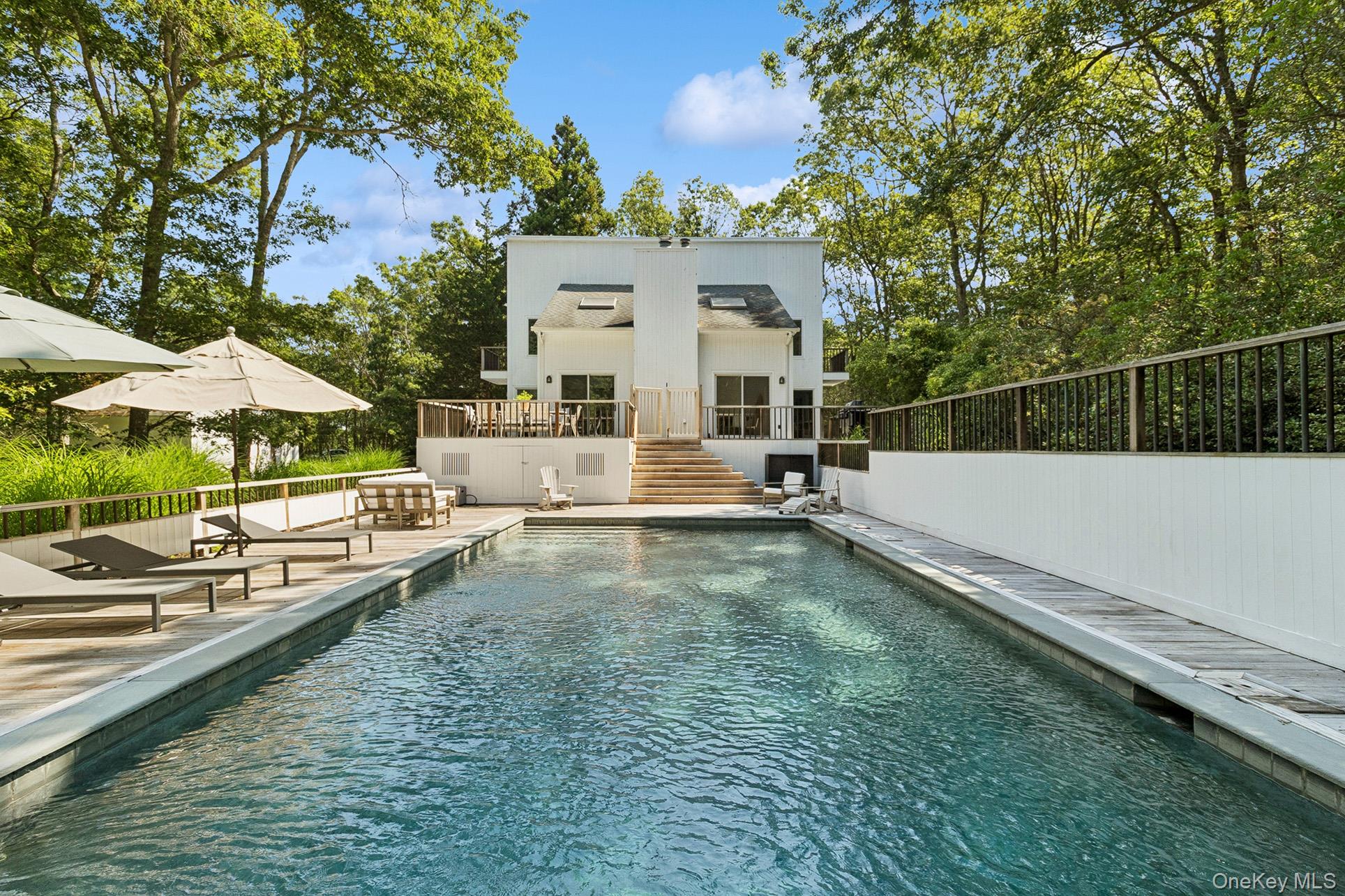 28 Ridge Road, Wainscott, NY 11975