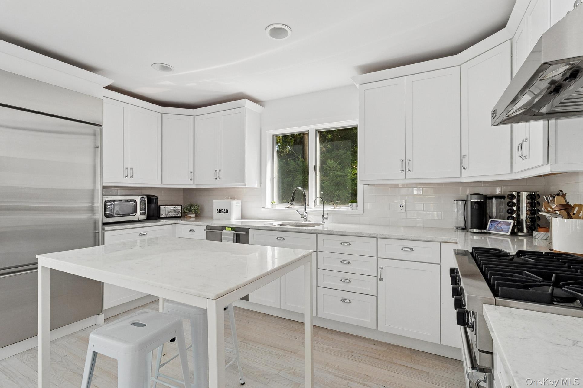 28 Ridge Road, Wainscott, NY 11975