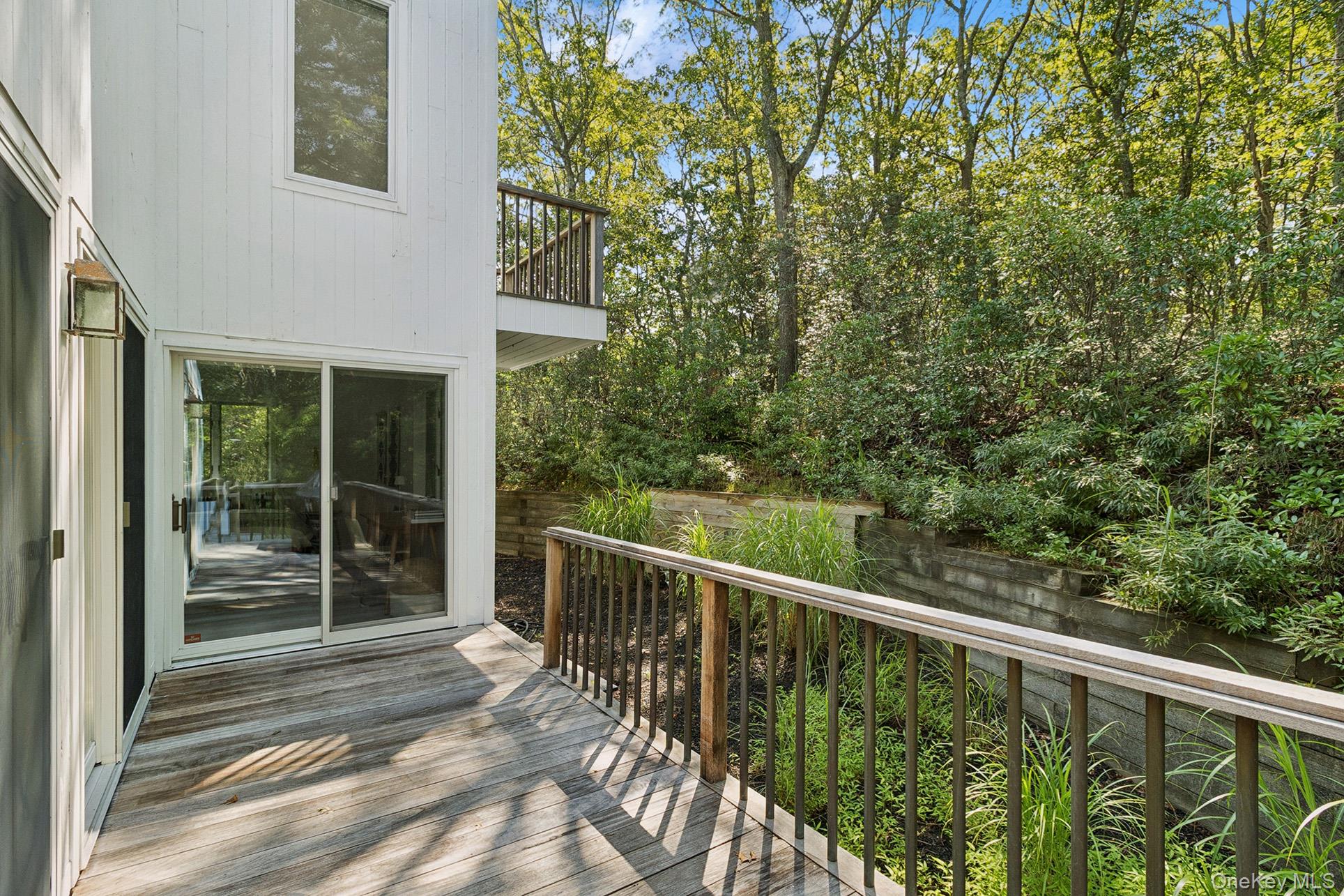 28 Ridge Road, Wainscott, NY 11975