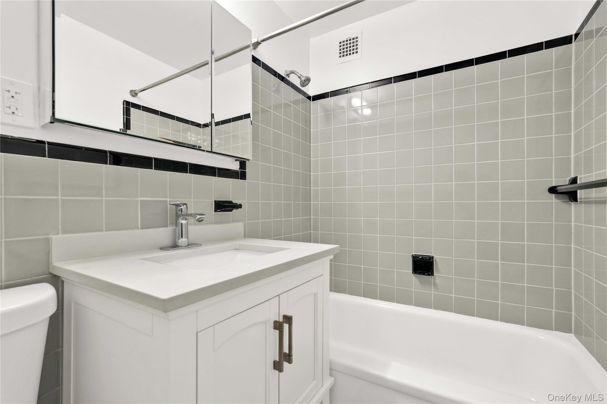 21-71 34th Avenue # 15D, Long Island City, NY 11106