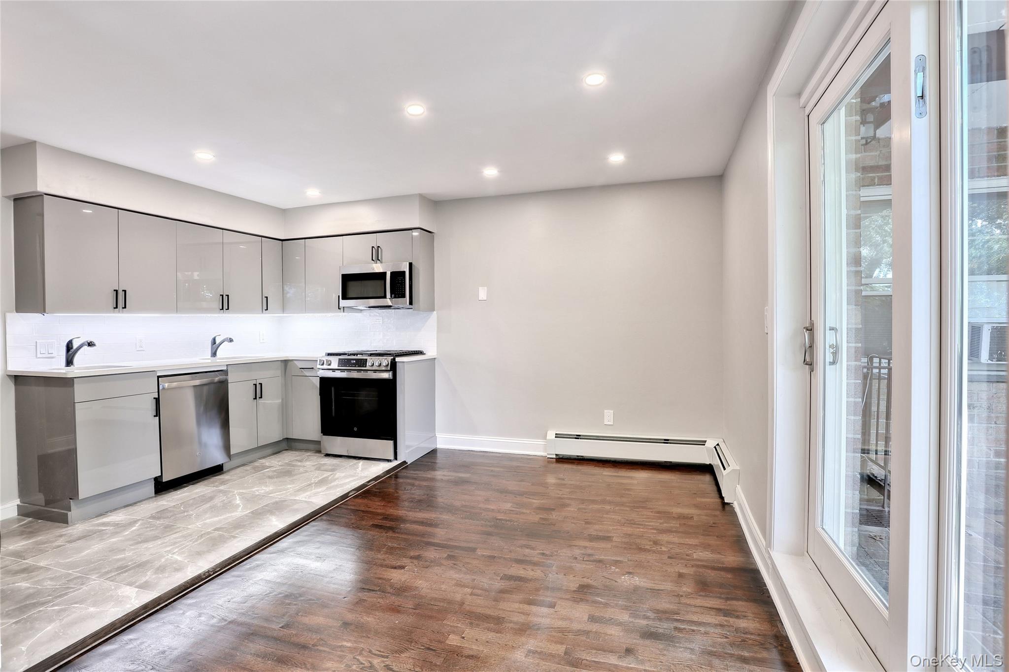 242 Kearsing Parkway # D, Monsey, NY 10952