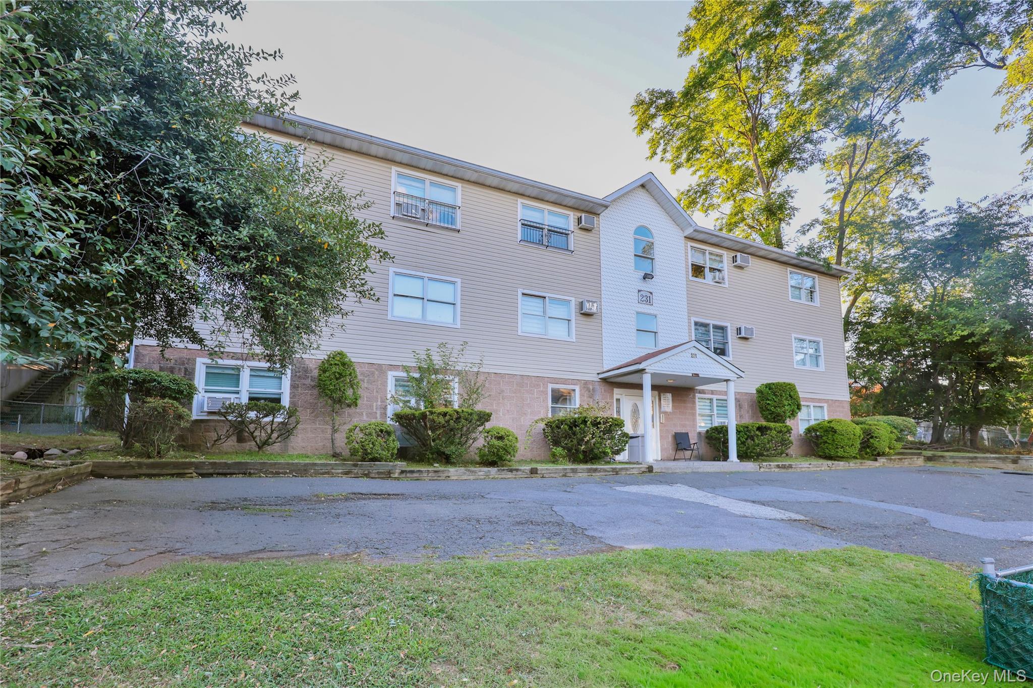 231 Blauvelt Road, Monsey, NY 10952