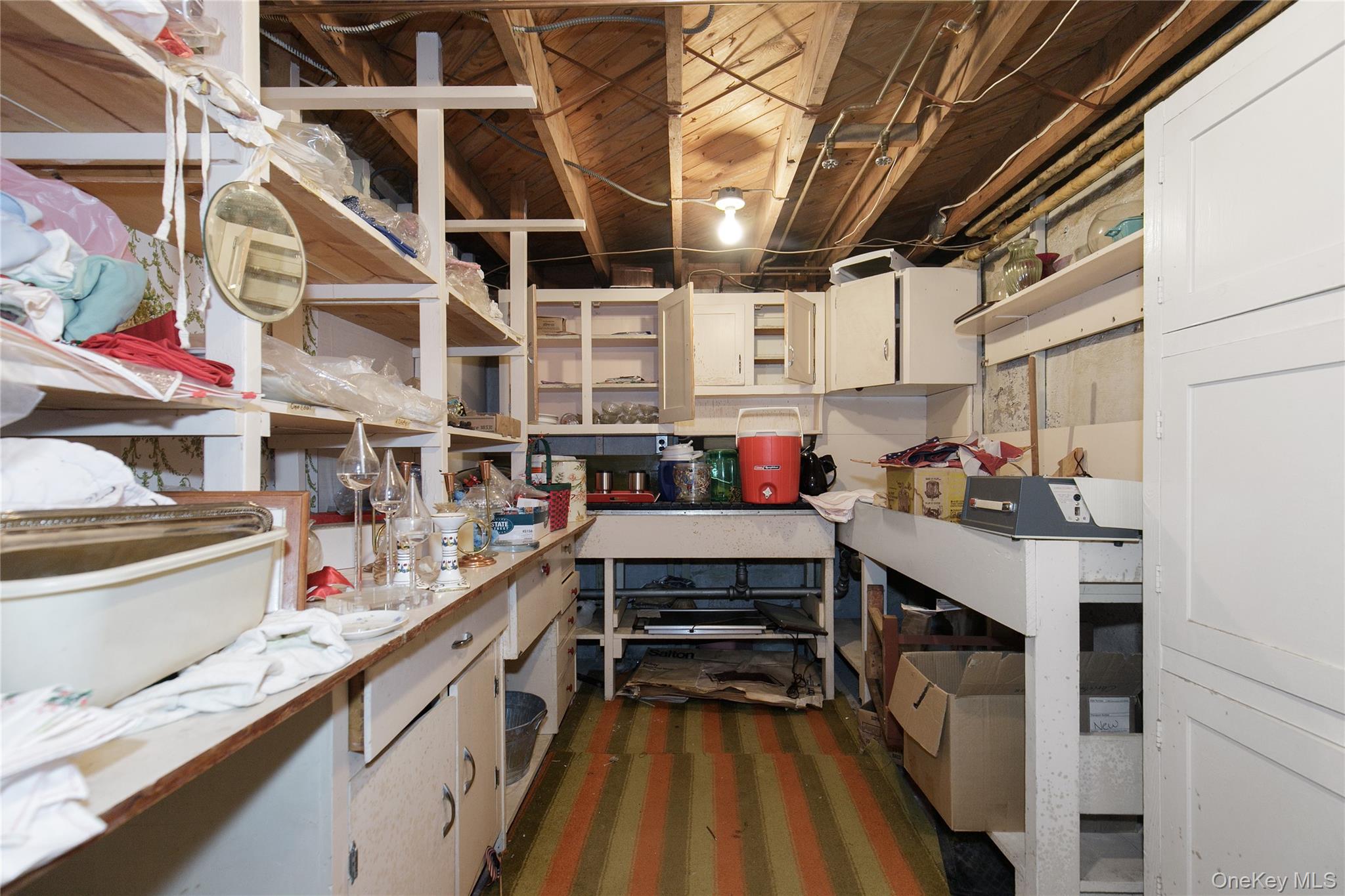 13 Linda Road, Port Washington, NY 11050