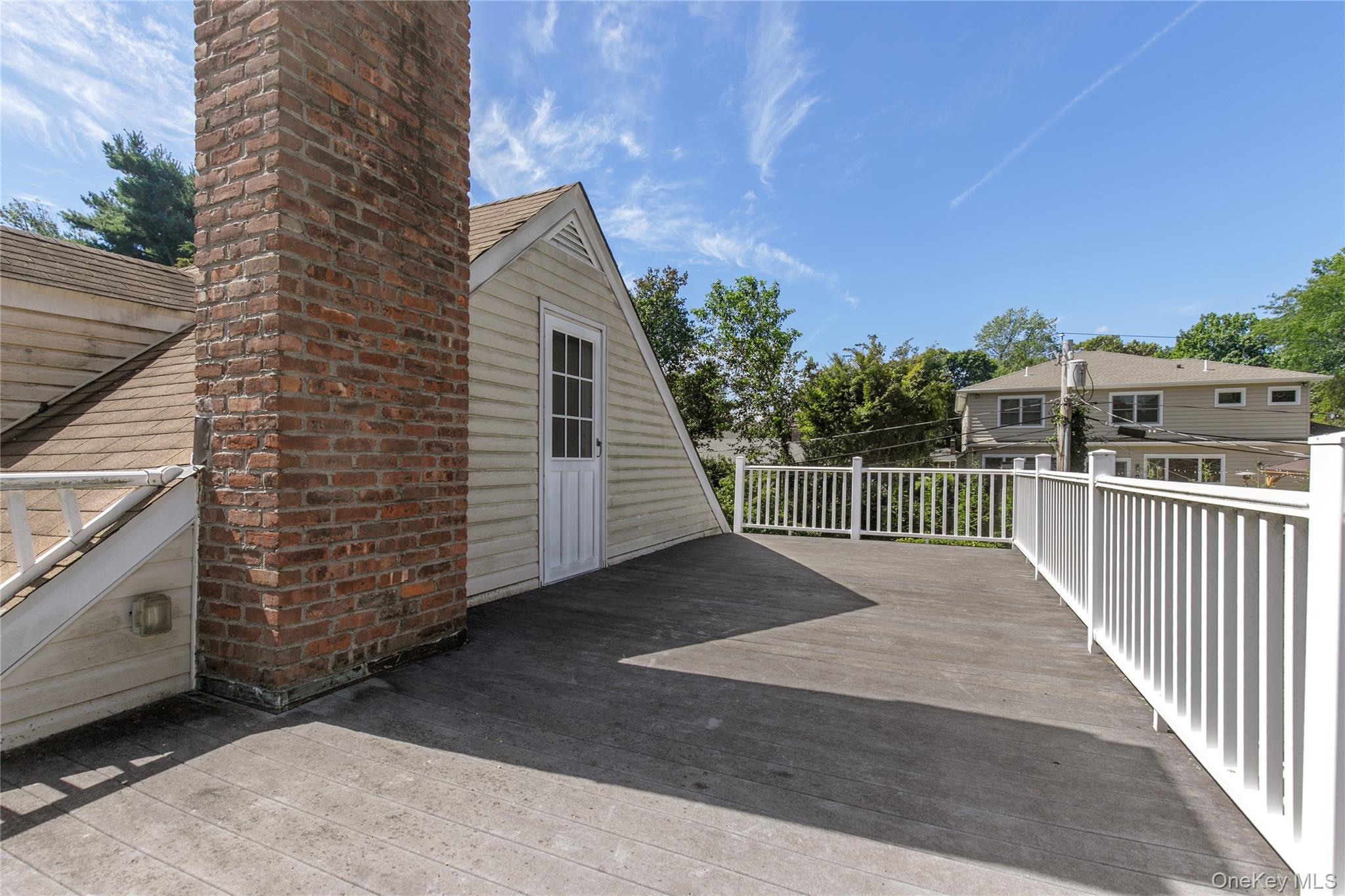 13 Linda Road, Port Washington, NY 11050