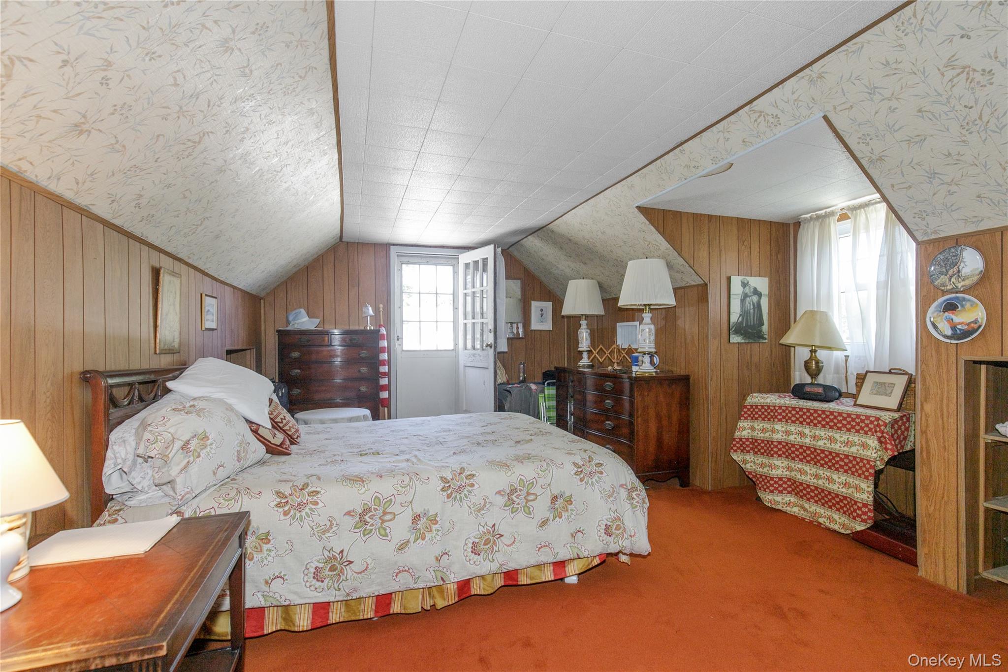 13 Linda Road, Port Washington, NY 11050