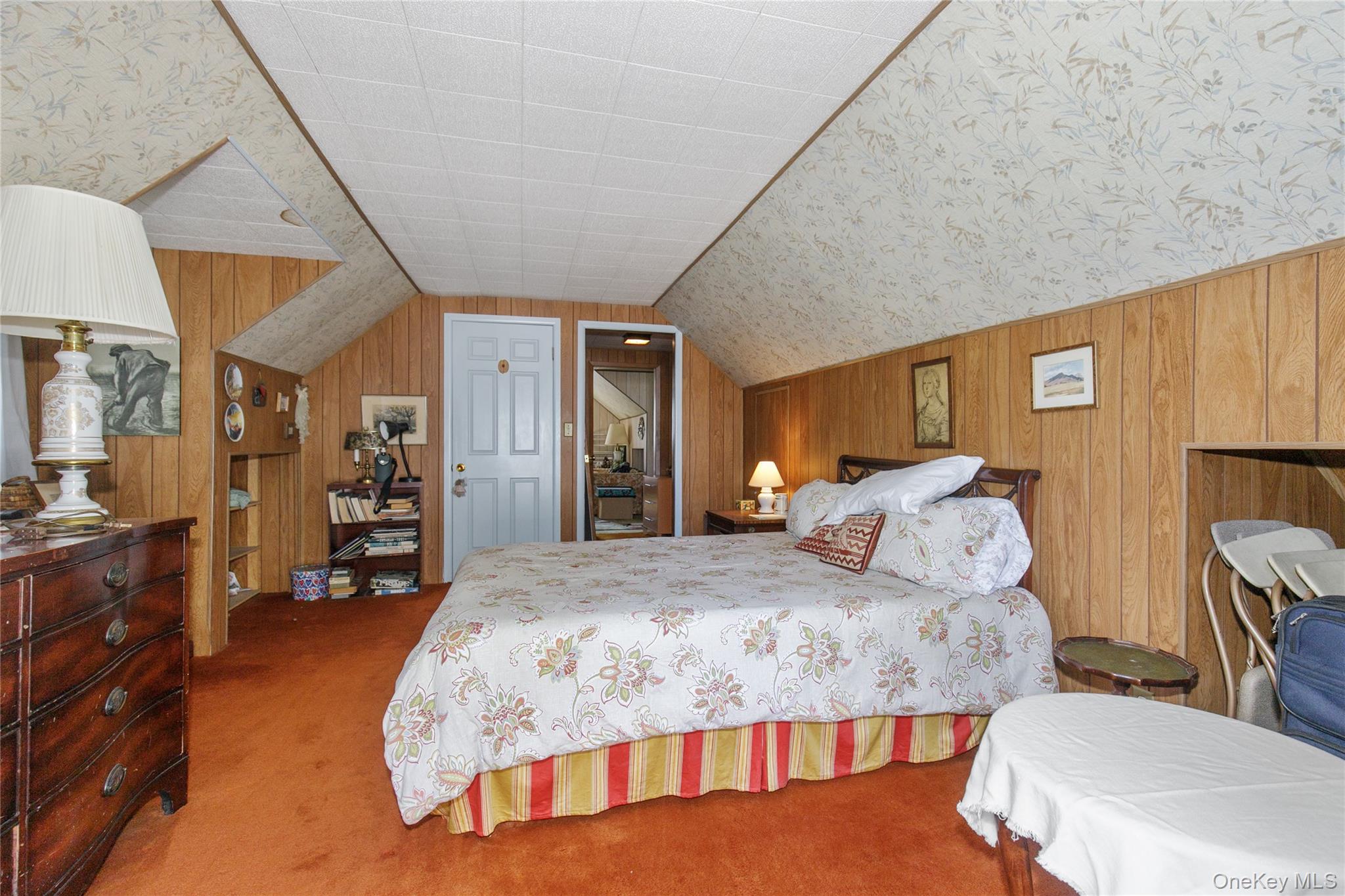 13 Linda Road, Port Washington, NY 11050