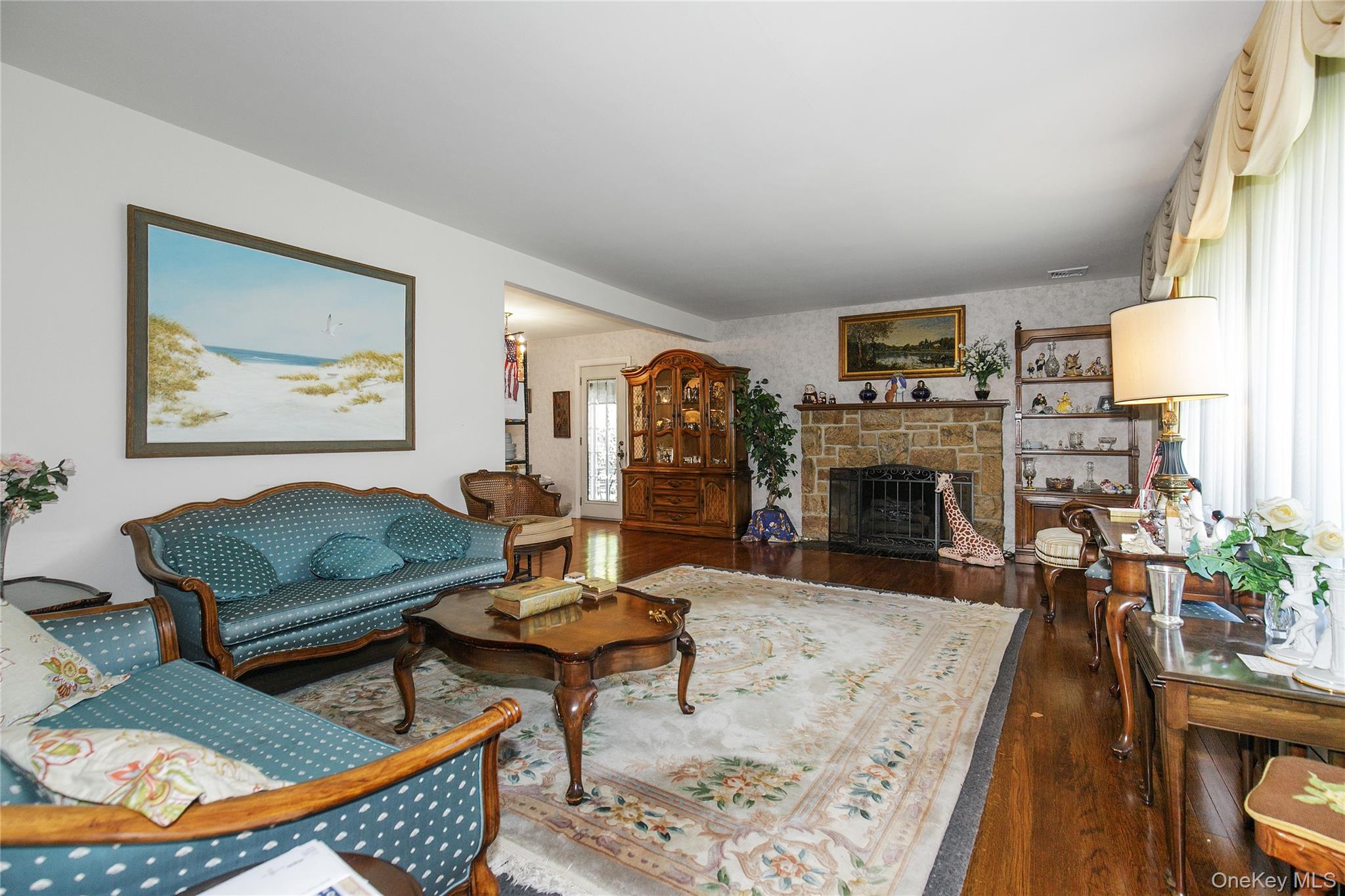 13 Linda Road, Port Washington, NY 11050