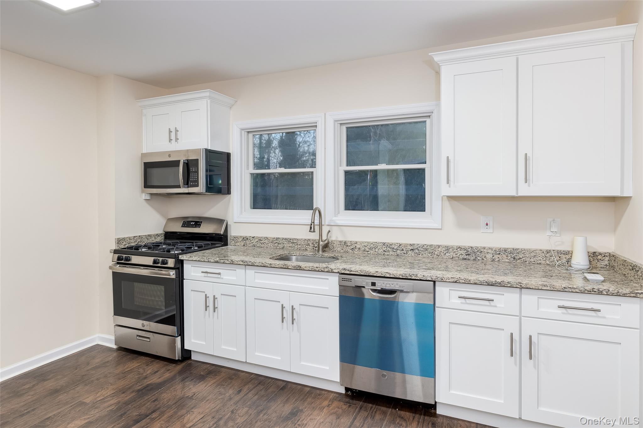 30170 Main Road, Cutchogue, NY 11935