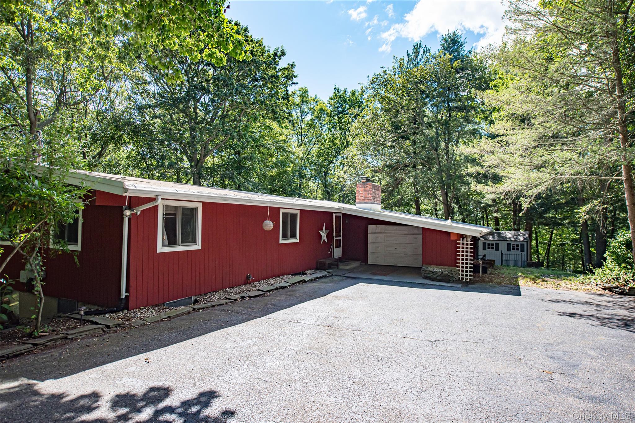 4 Captain Richards Lane, Fort Salonga, NY 11768