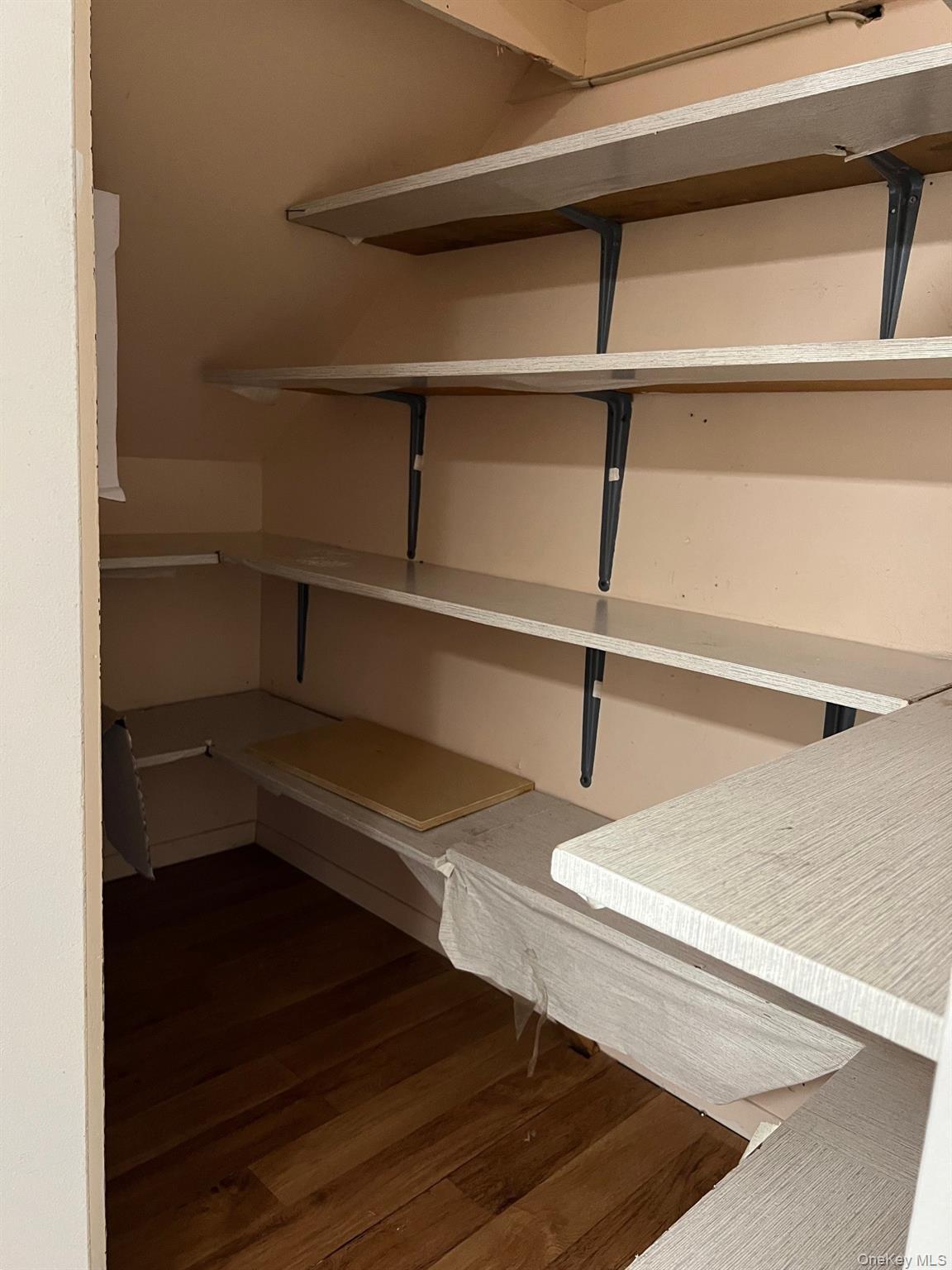 1006 Holly Walk, Poughkeepsie, NY 12603