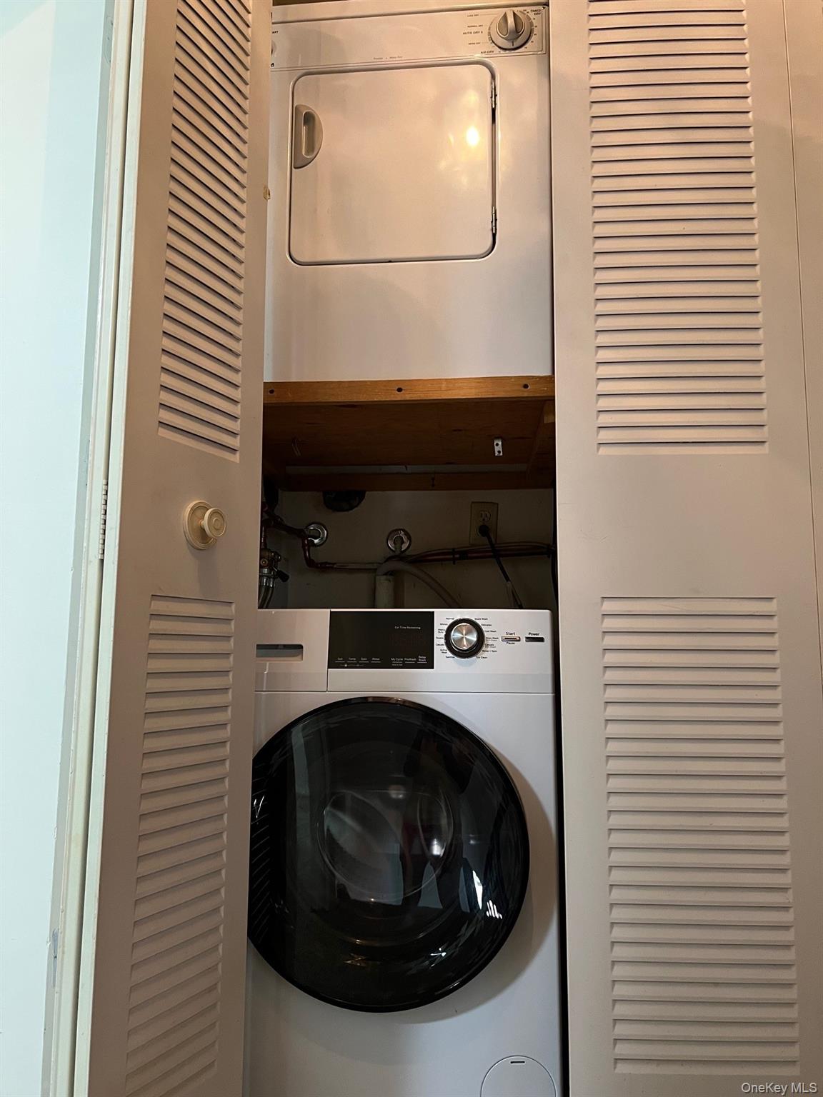 1006 Holly Walk, Poughkeepsie, NY 12603