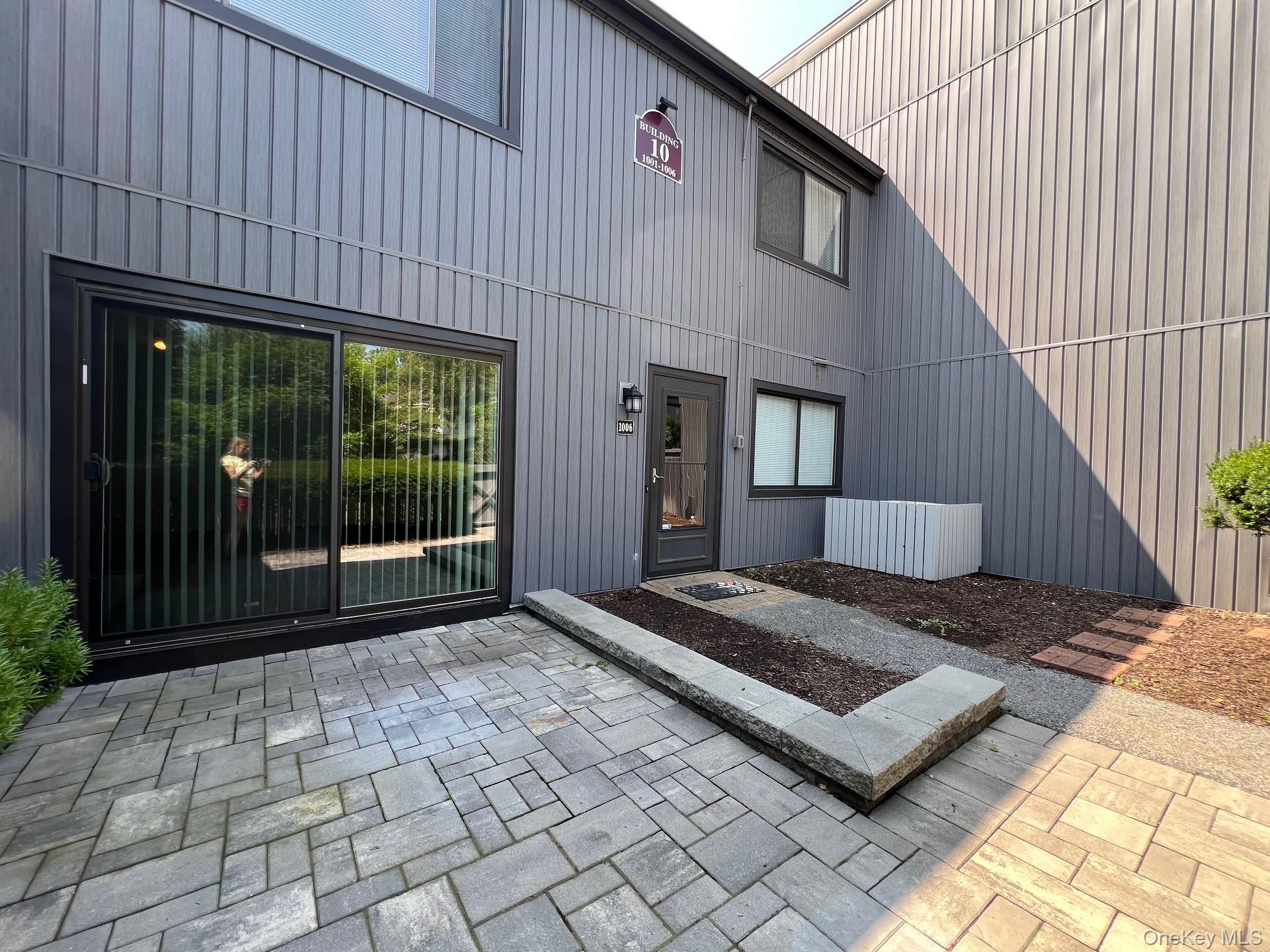 1006 Holly Walk, Poughkeepsie, NY 12603