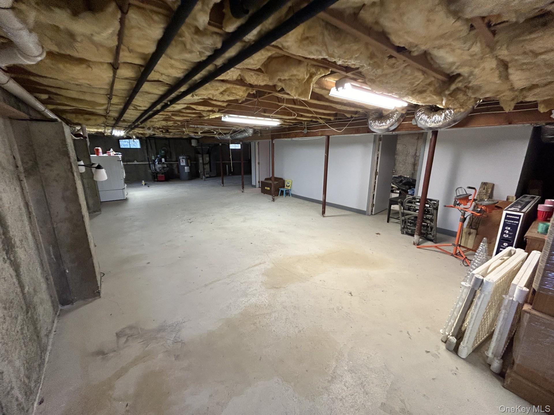 24 Kimberly Court, Baiting Hollow, NY 11933