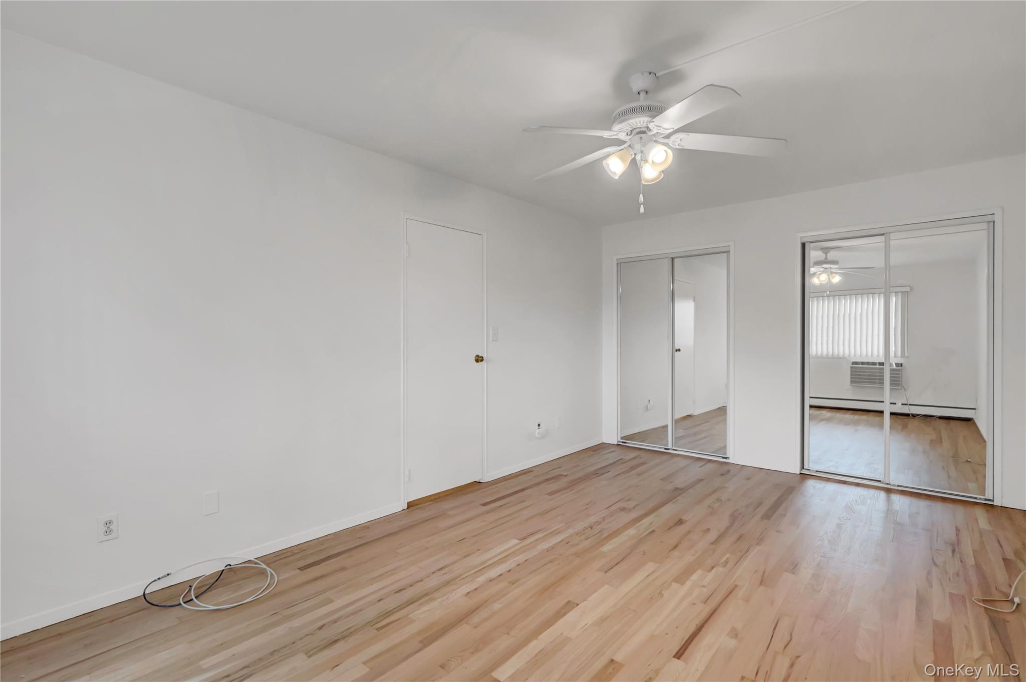 742 Deer Park Avenue # 8B, North Babylon, NY 11703