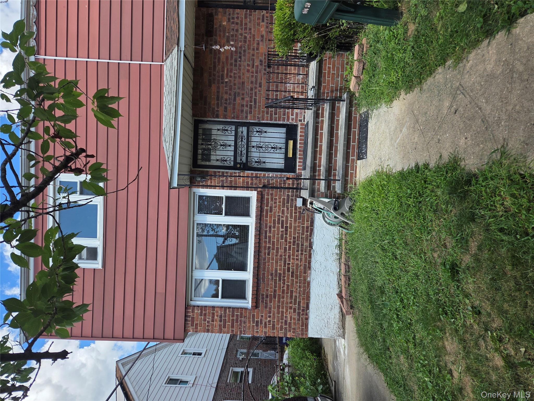 205-29 114th Drive, Saint Albans, NY 11412