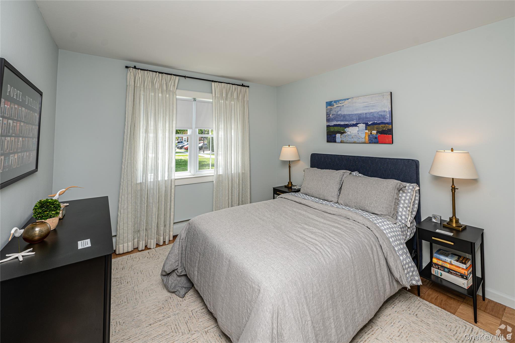 5 Commodore Lane, West Babylon, NY 11704