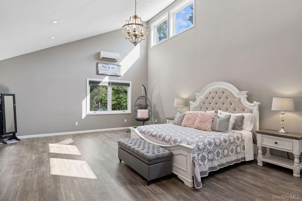 30 Lone Oak Path, Smithtown, NY 11787