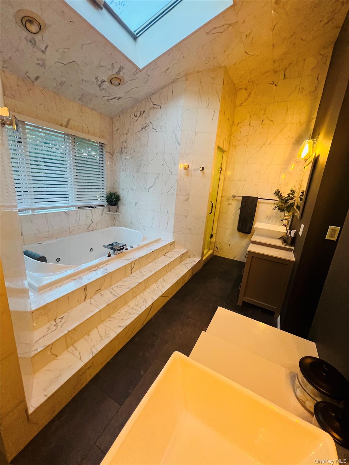 30 Lone Oak Path, Smithtown, NY 11787