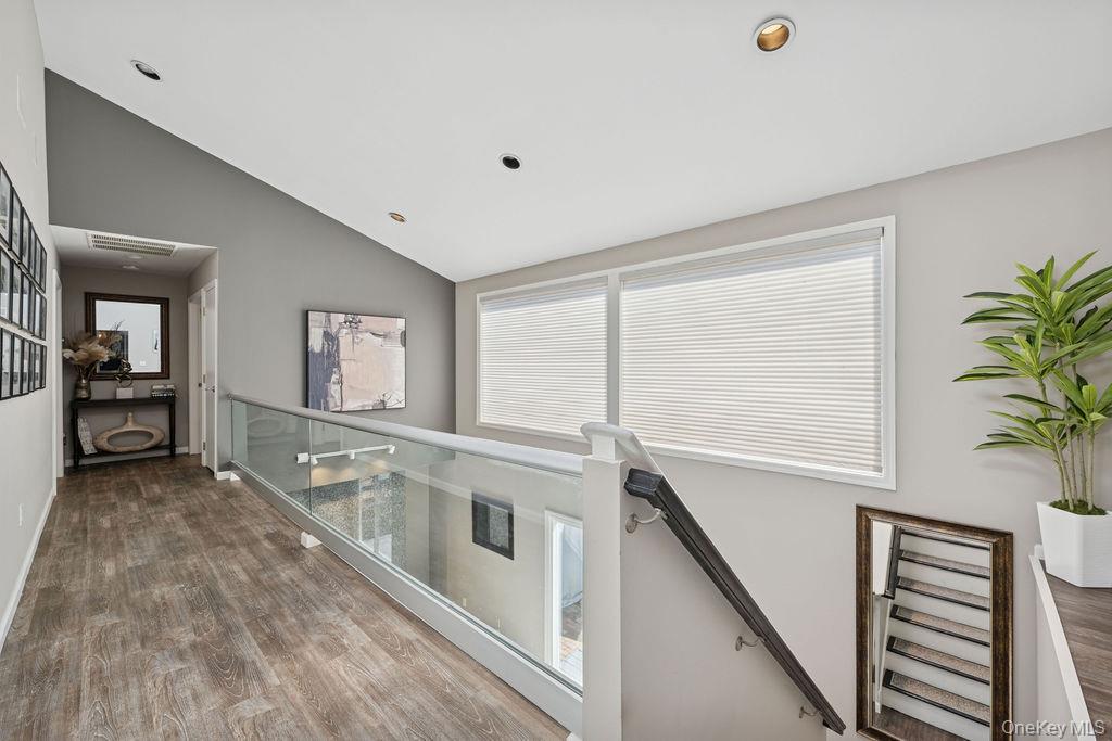 30 Lone Oak Path, Smithtown, NY 11787