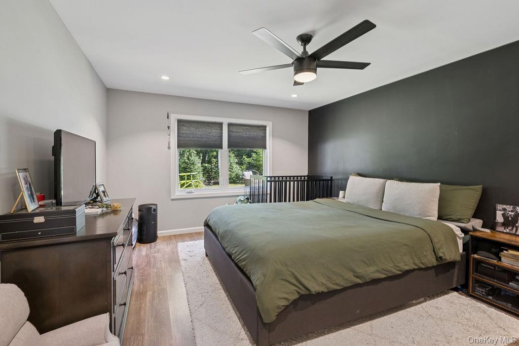 30 Lone Oak Path, Smithtown, NY 11787