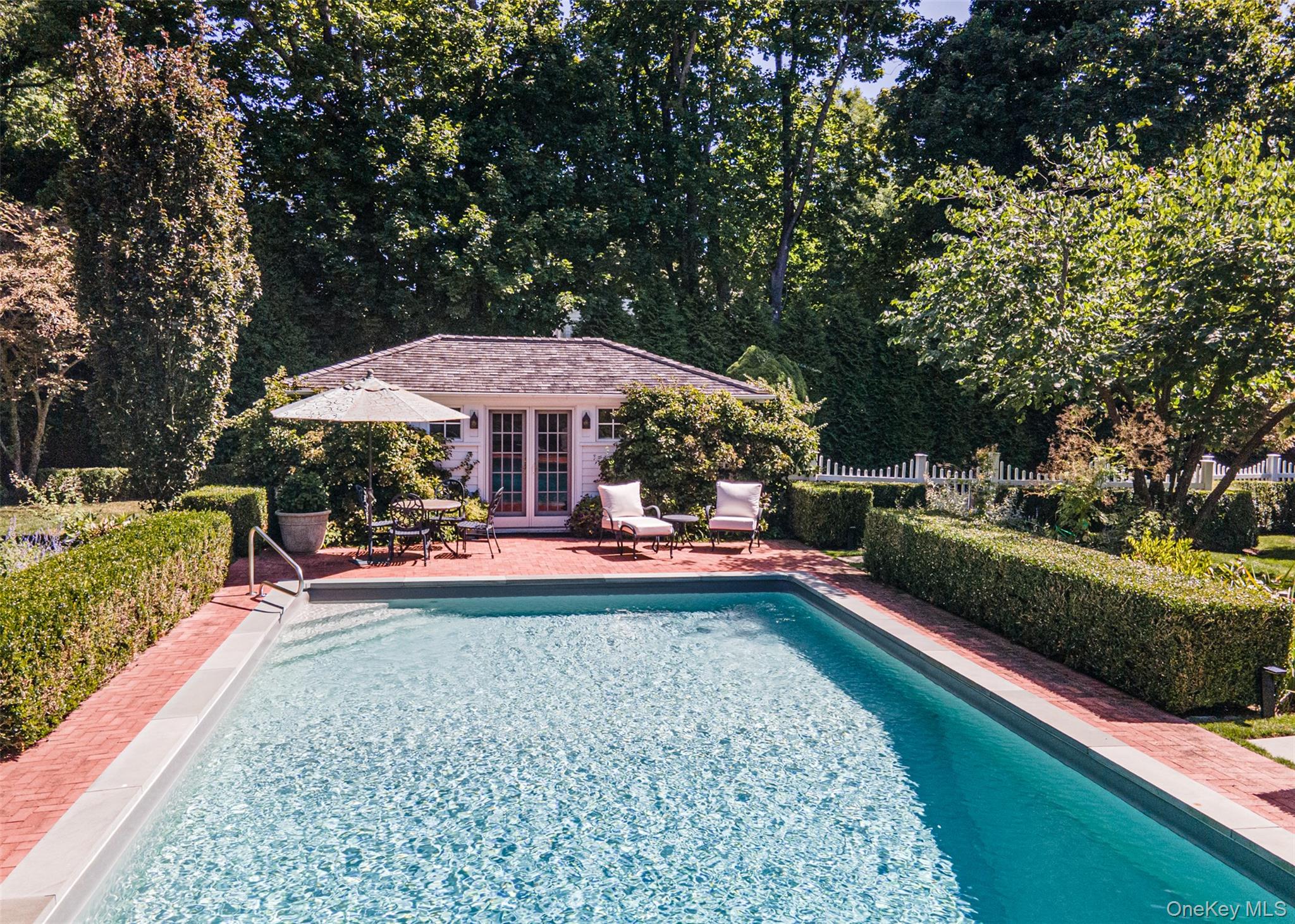 92 S Country Road, Remsenburg, NY 11960