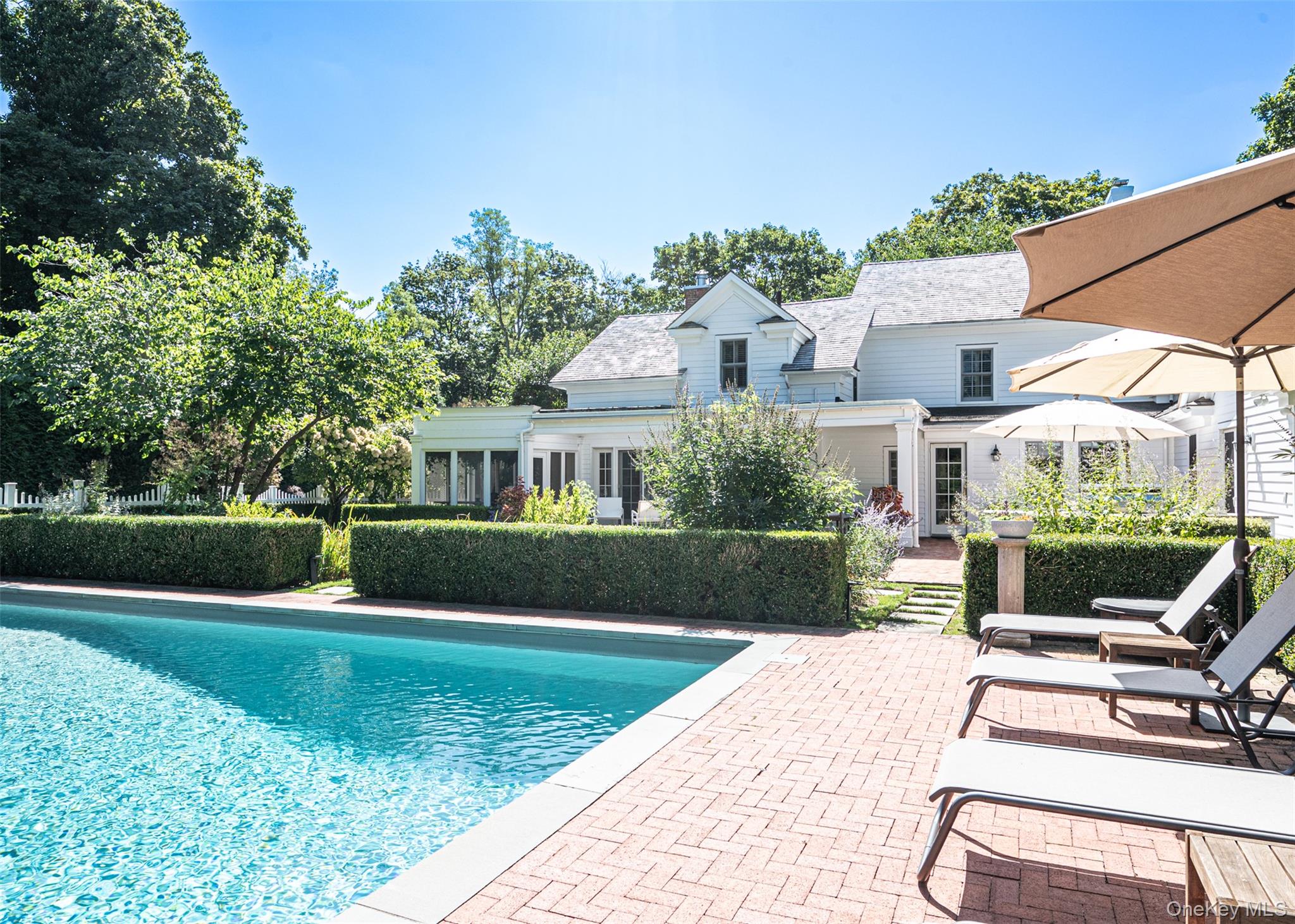 92 S Country Road, Remsenburg, NY 11960