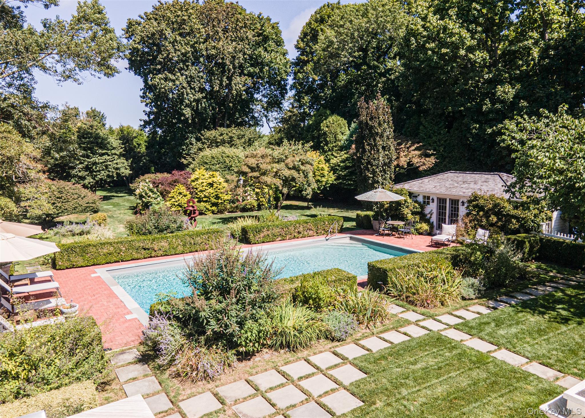 92 S Country Road, Remsenburg, NY 11960