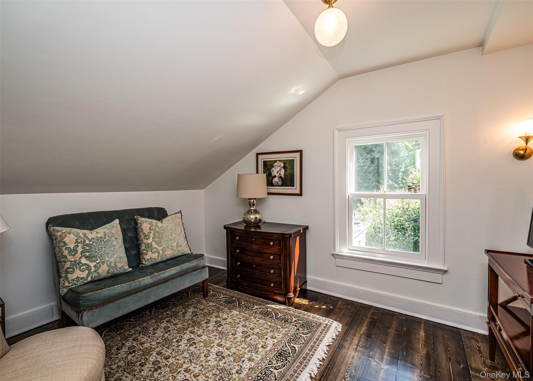 92 S Country Road, Remsenburg, NY 11960