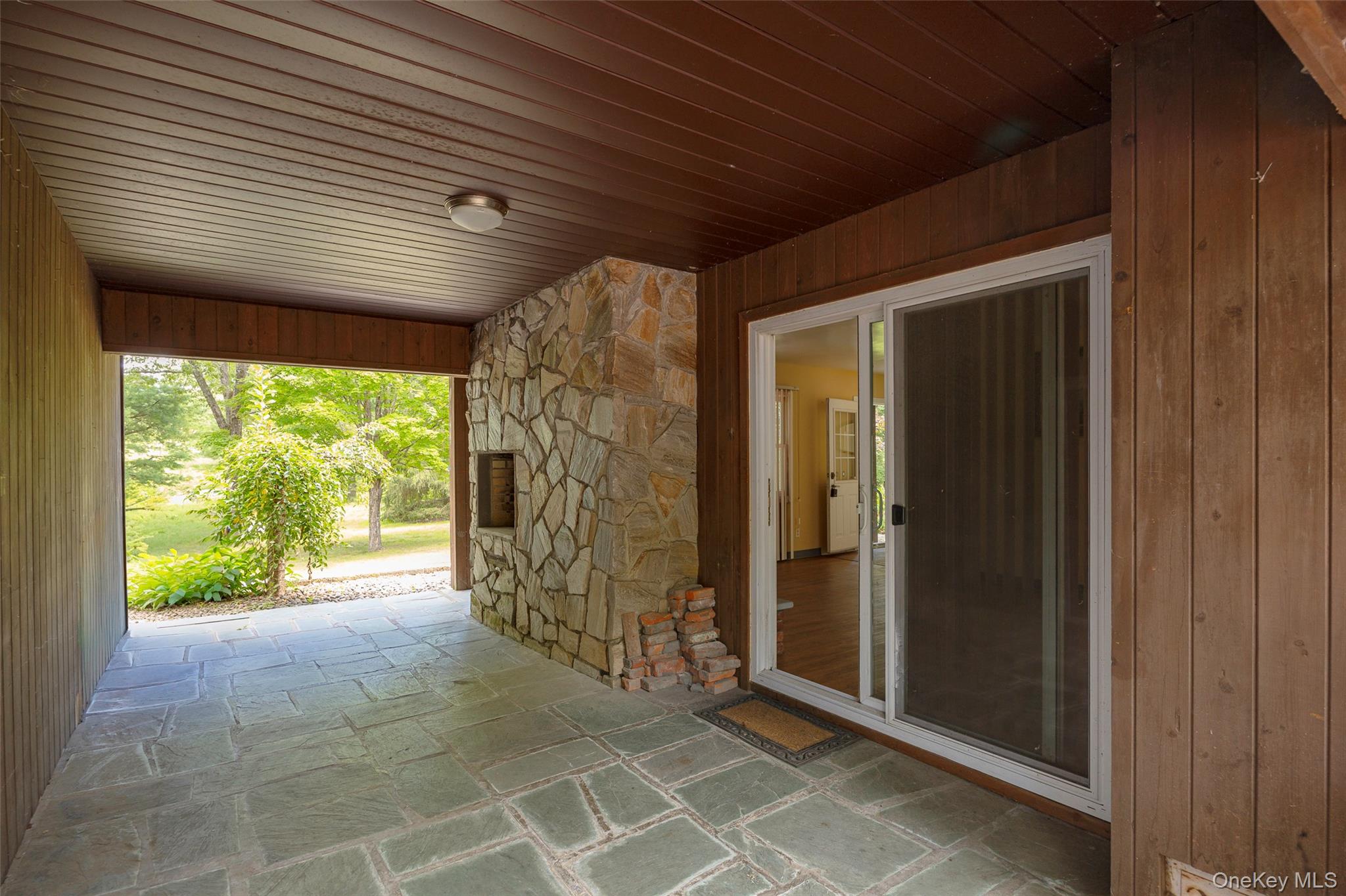 993 State Route 32, Wallkill, NY 12589