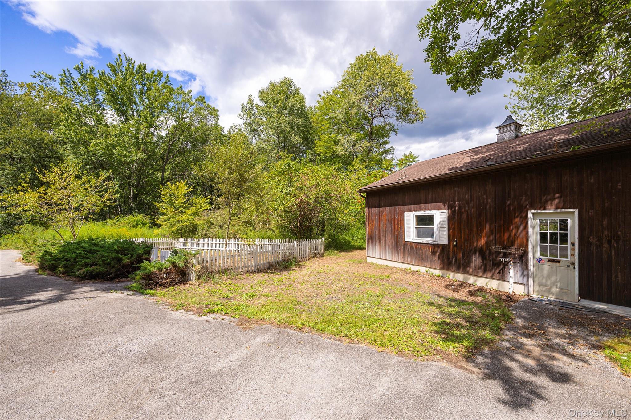 993 State Route 32, Wallkill, NY 12589