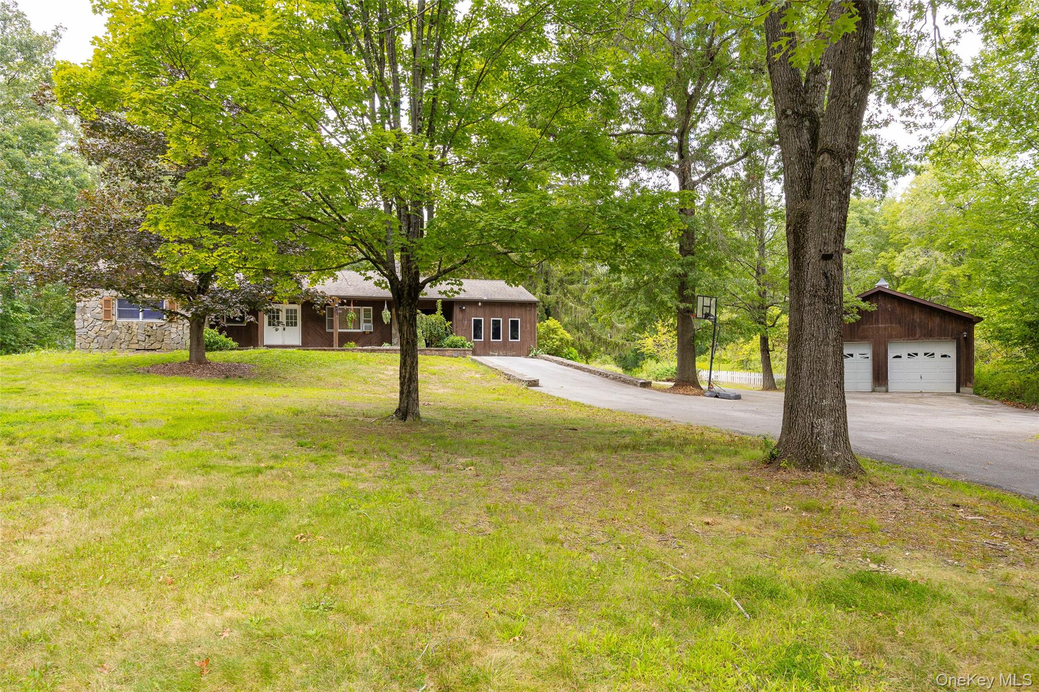 993 State Route 32, Wallkill, NY 12589