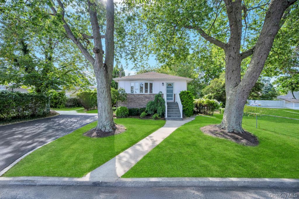 104 Ralph Avenue, Babylon, NY 11702