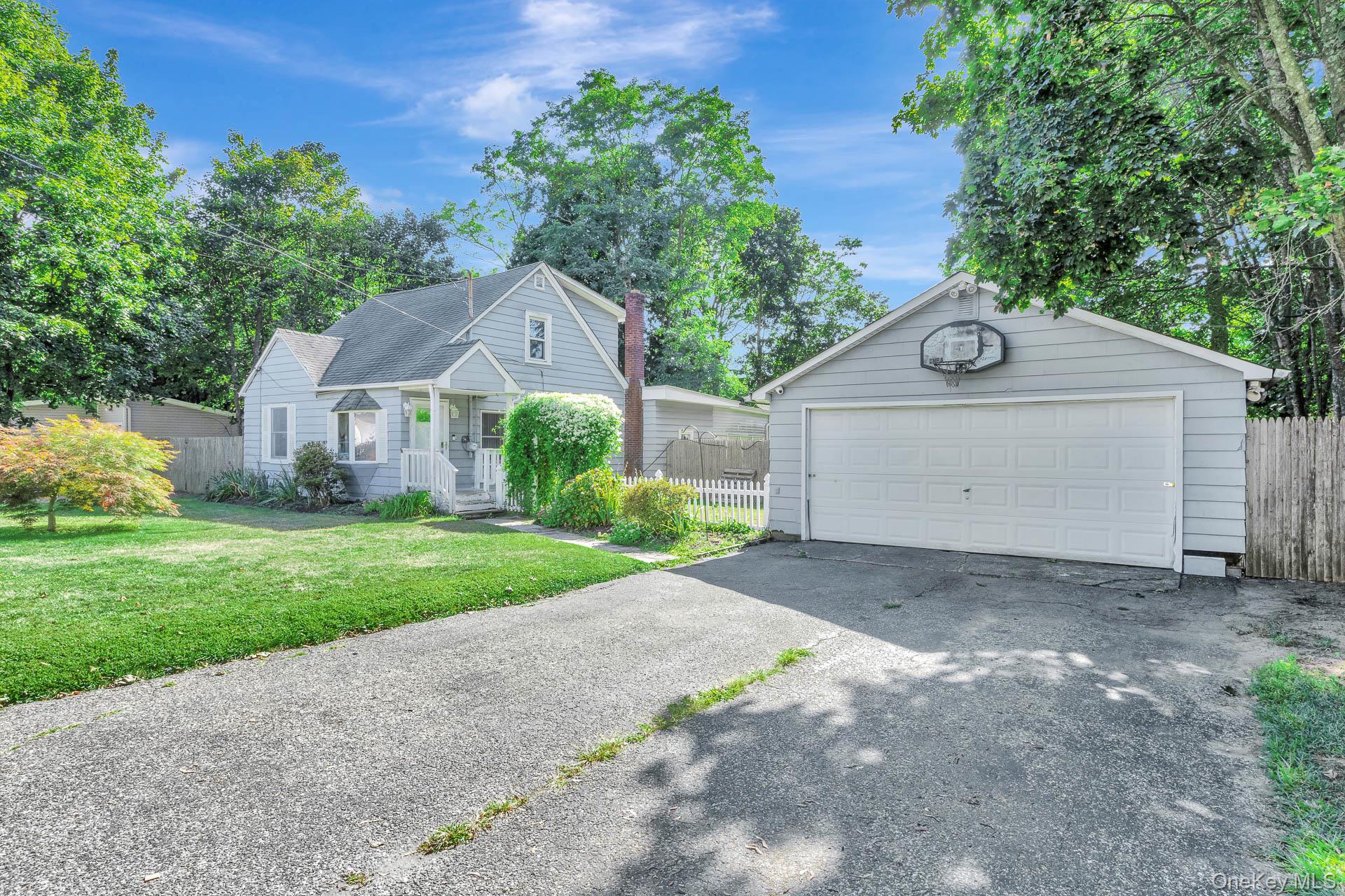118 Cranberry Drive, Mastic Beach, NY 11951