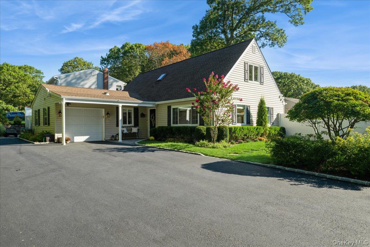 129 Springdale Drive, Ronkonkoma, NY 11779