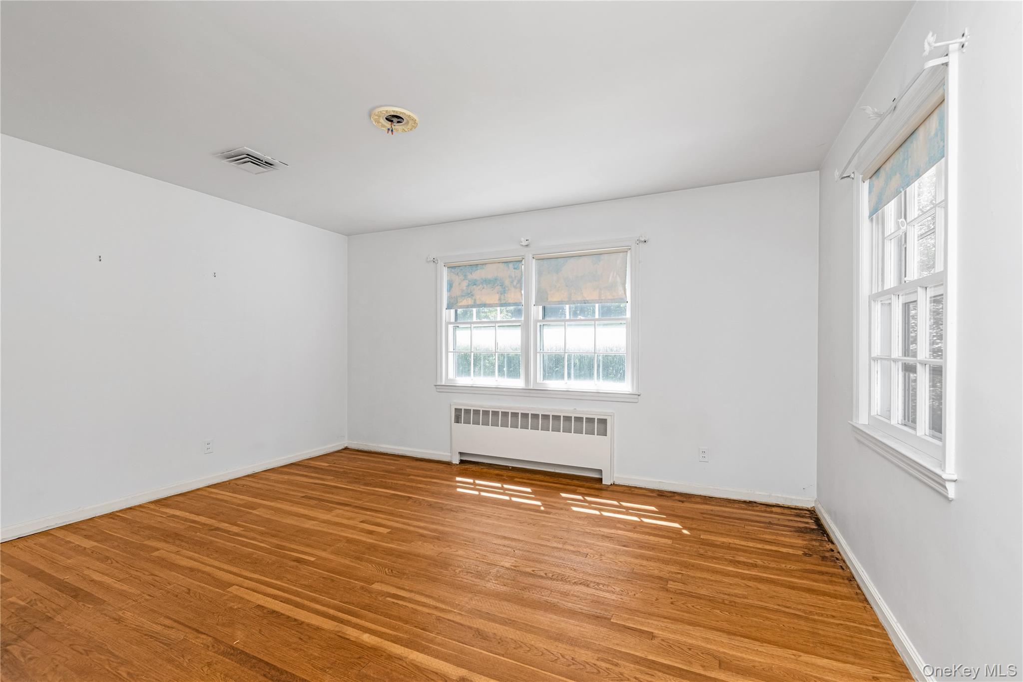 1233 The Knoll, Upper Brookville, NY 11771