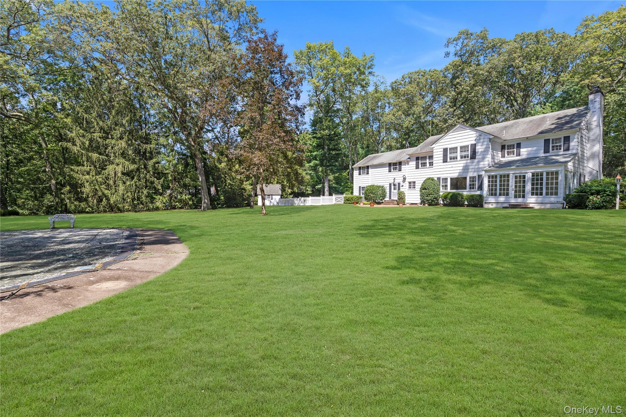 1233 The Knoll, Upper Brookville, NY 11771