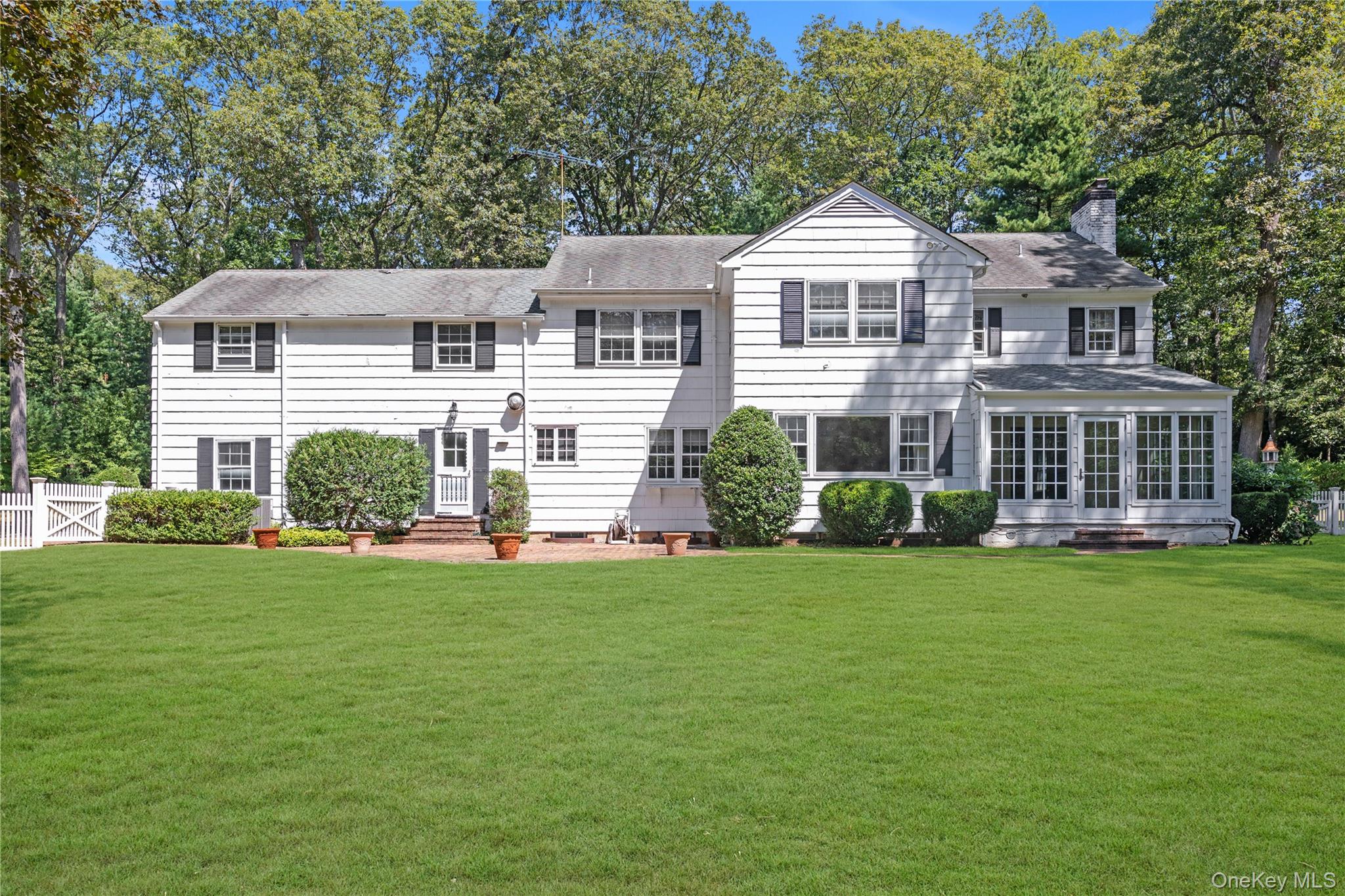 1233 The Knoll, Upper Brookville, NY 11771