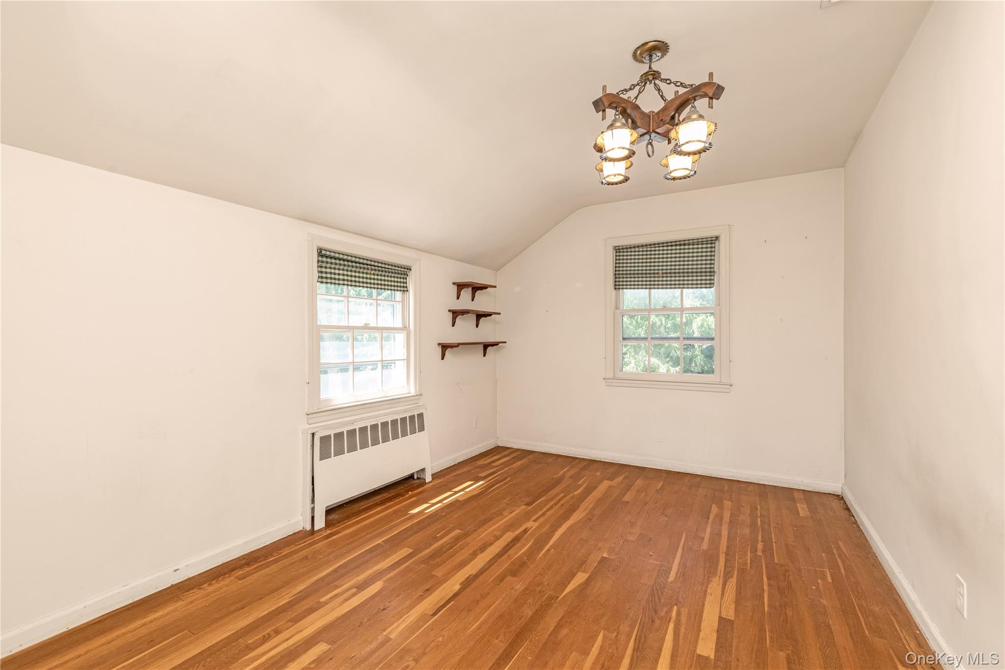 1233 The Knoll, Upper Brookville, NY 11771