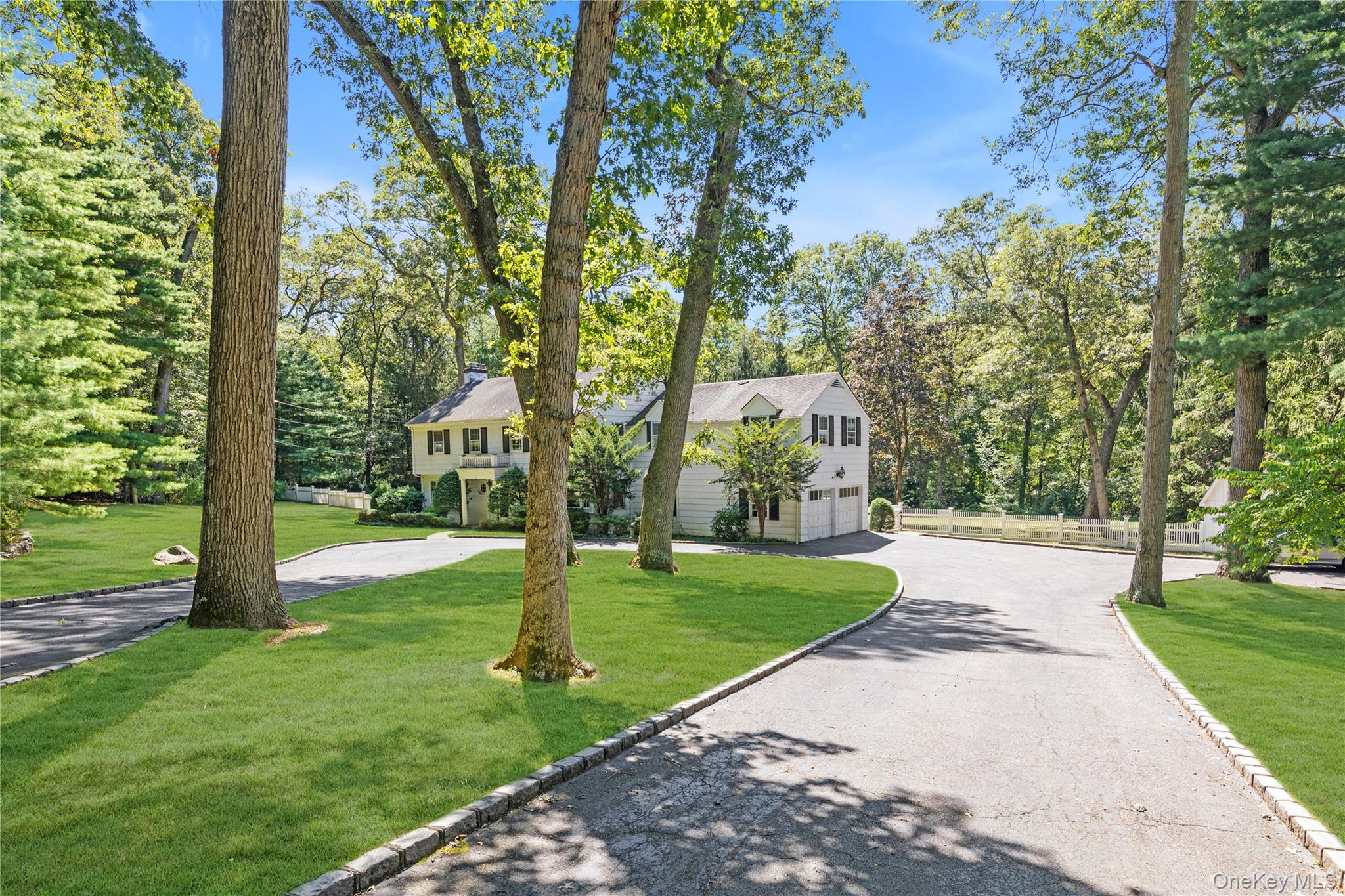 1233 The Knoll, Upper Brookville, NY 11771