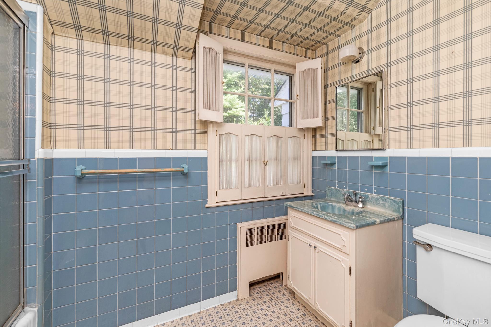 1233 The Knoll, Upper Brookville, NY 11771