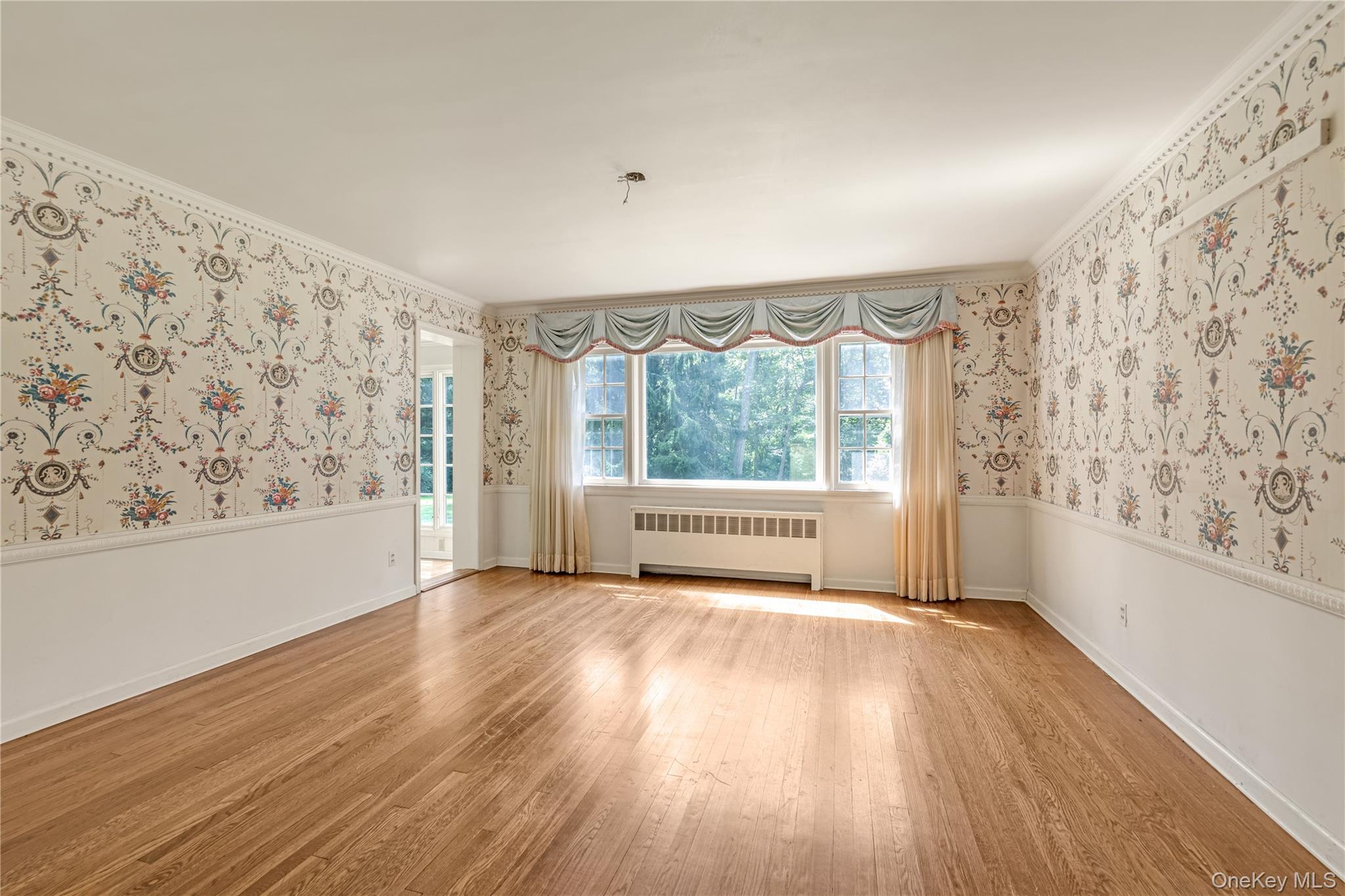 1233 The Knoll, Upper Brookville, NY 11771