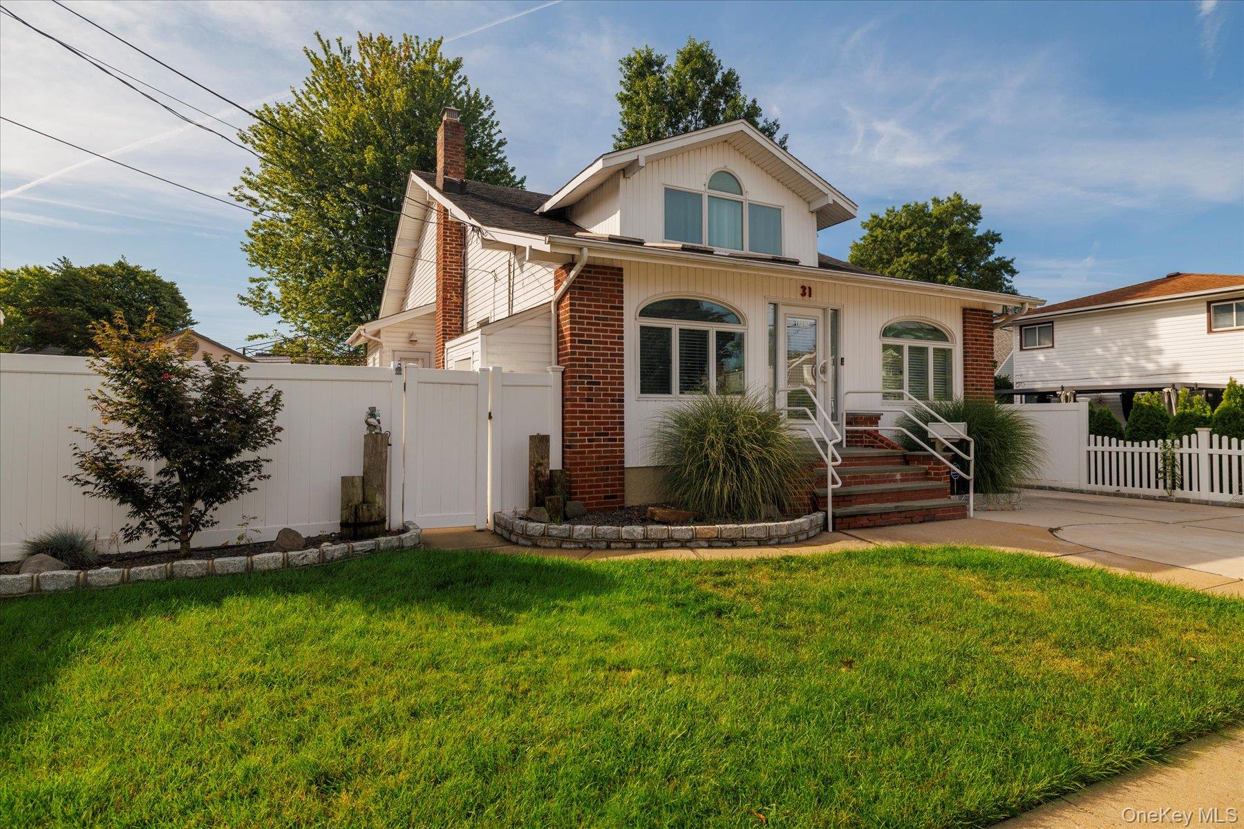 31 Alice Street, Merrick, NY 11566