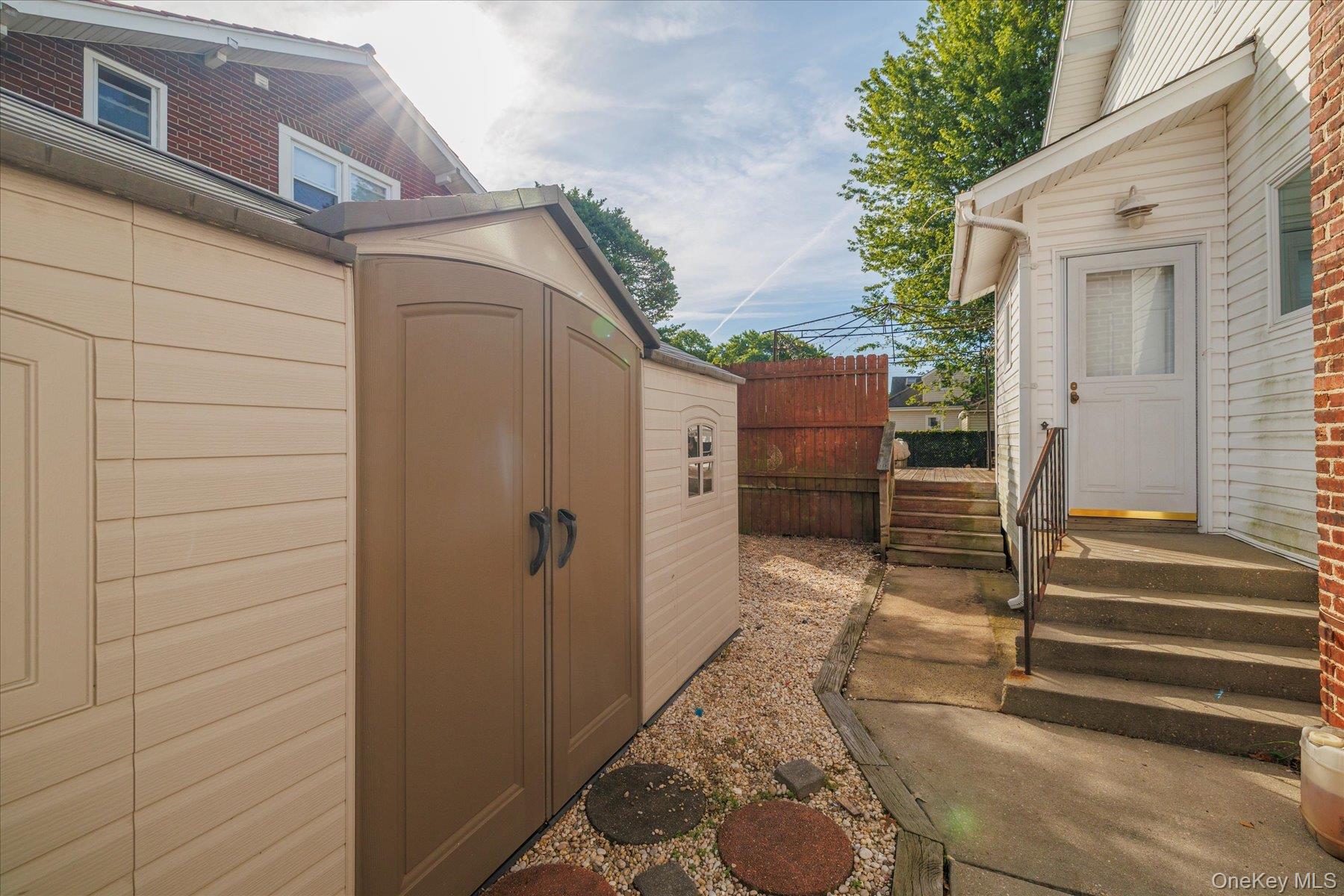 31 Alice Street, Merrick, NY 11566