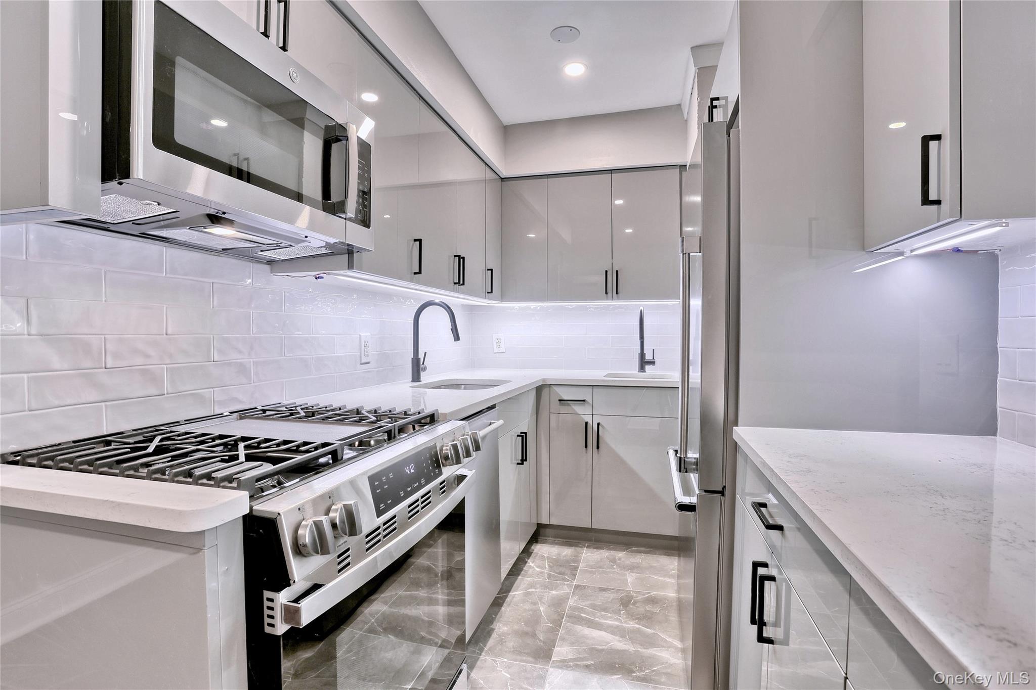 200 Kearsing Parkway # E, Monsey, NY 10952