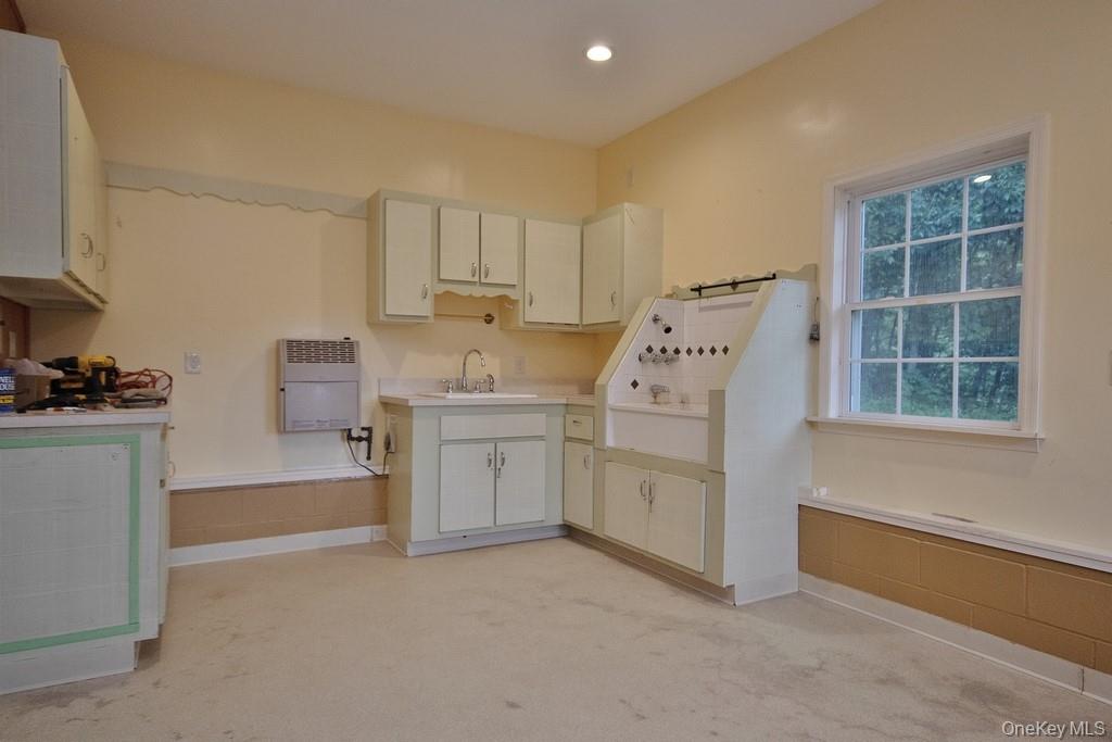 2586 Lucas Turnpike, High Falls, NY 12440