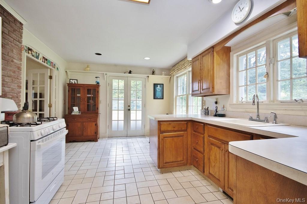 2586 Lucas Turnpike, High Falls, NY 12440