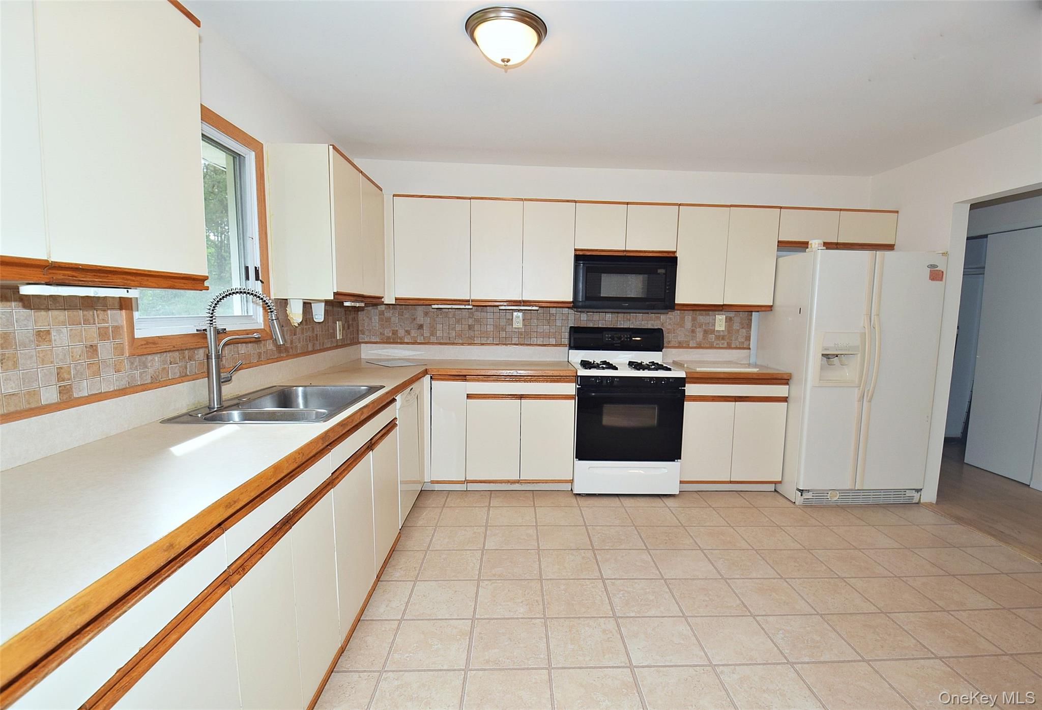 42 South Coleman Rd, Centereach, NY 11720