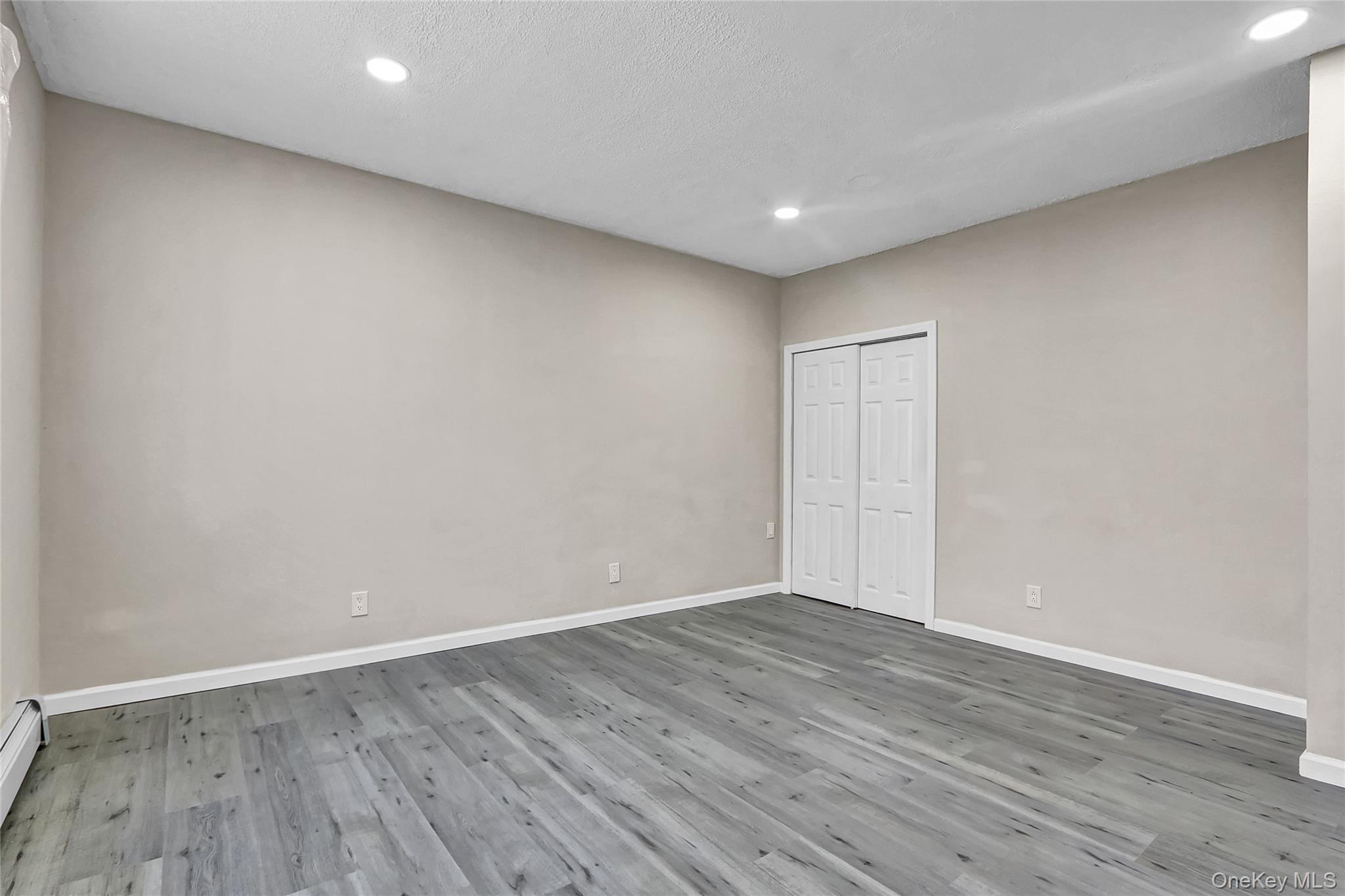 260 Cedar Court, Copiague, NY 11726