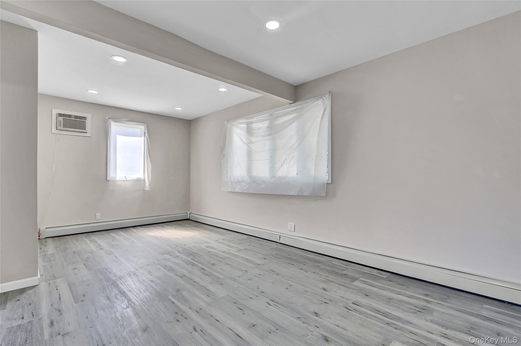 260 Cedar Court, Copiague, NY 11726