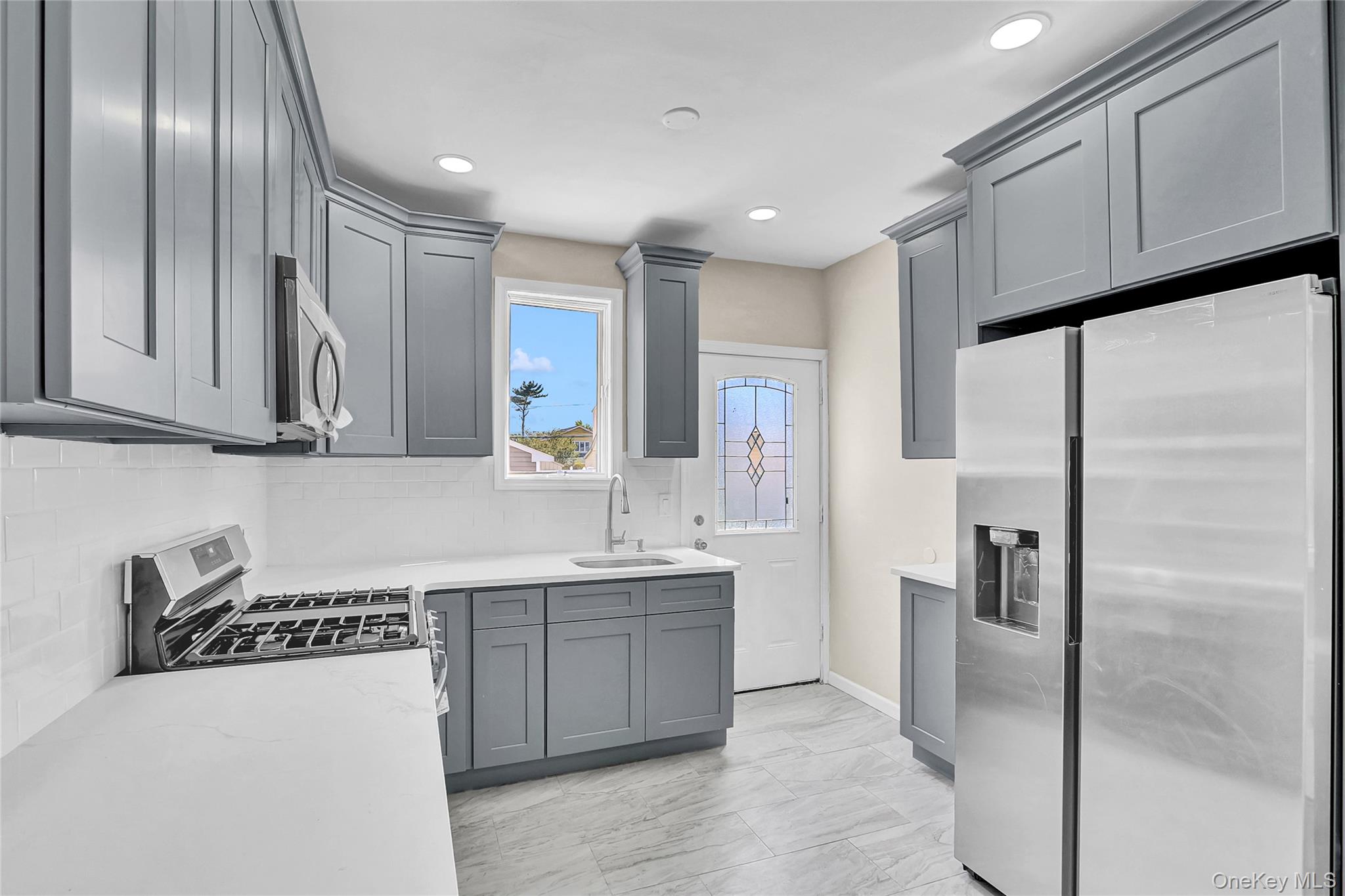 260 Cedar Court, Copiague, NY 11726